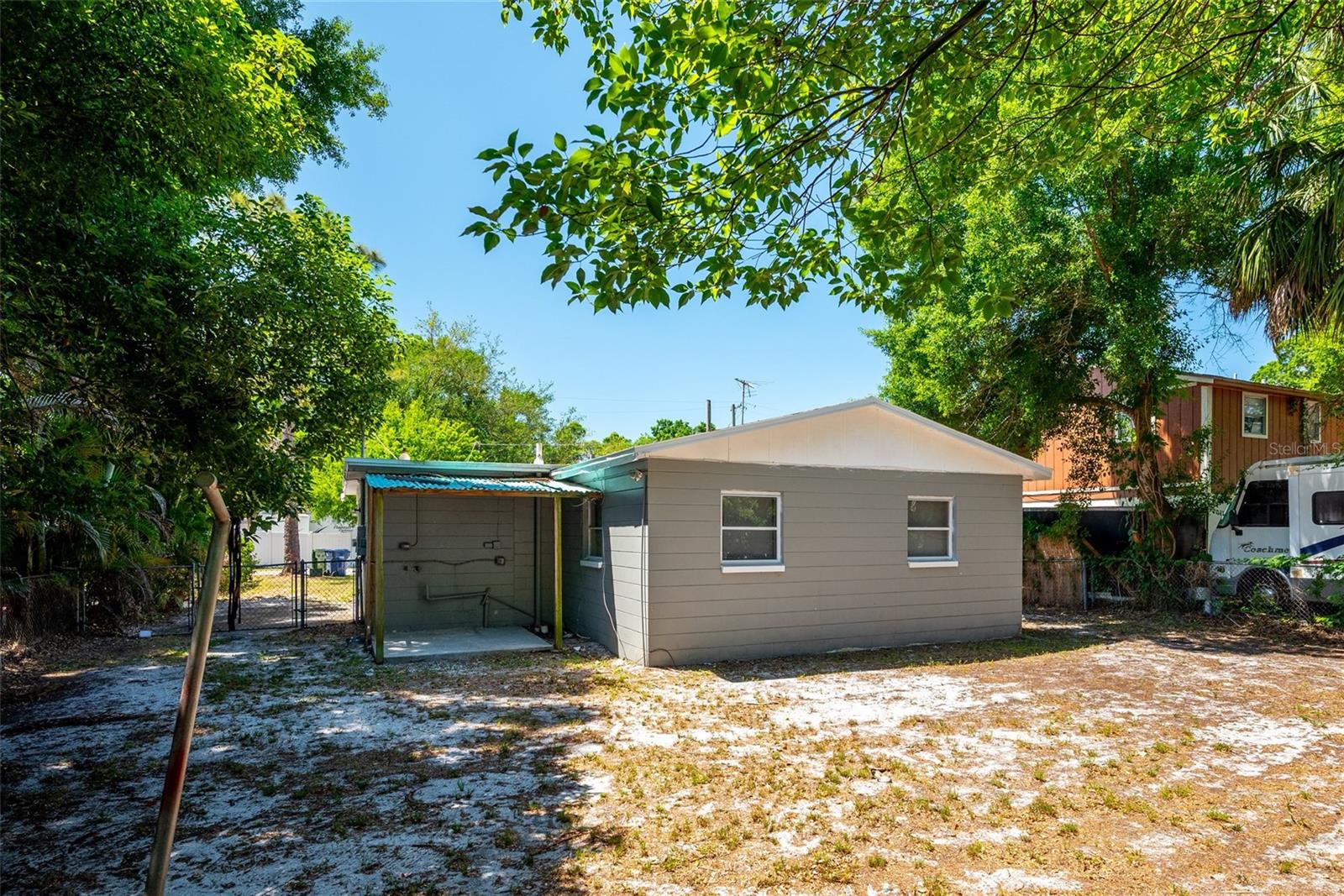 Image 17 of 20 For 1709 Comanche Avenue