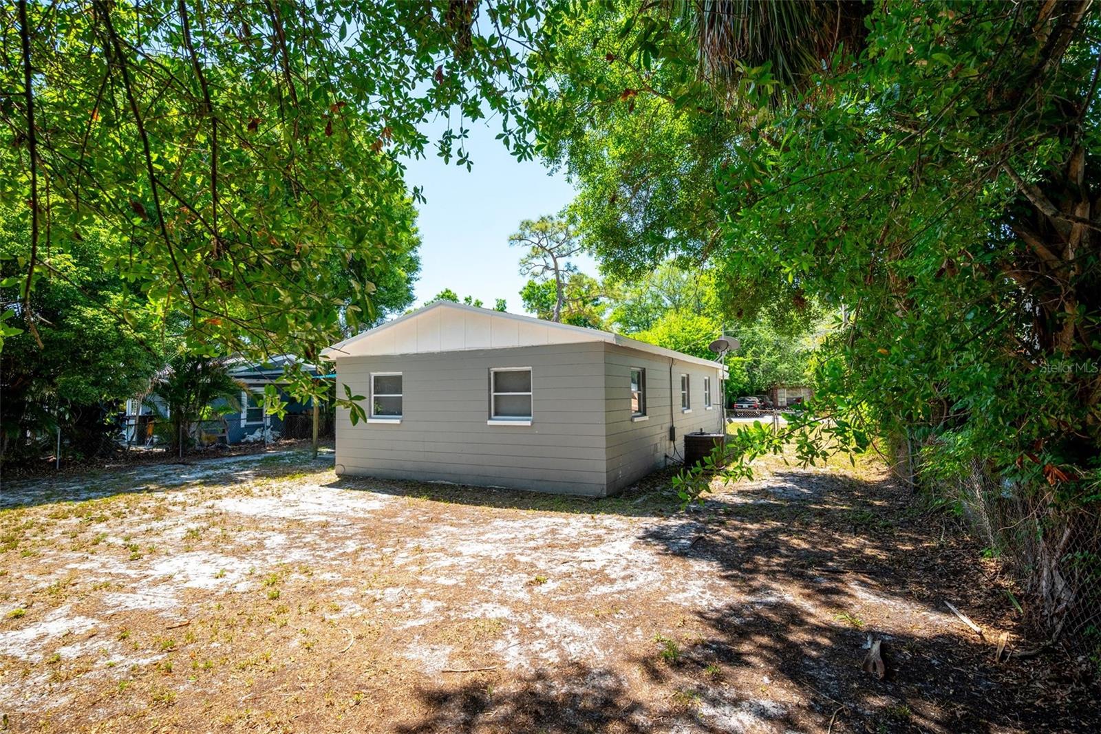 Image 18 of 20 For 1709 Comanche Avenue