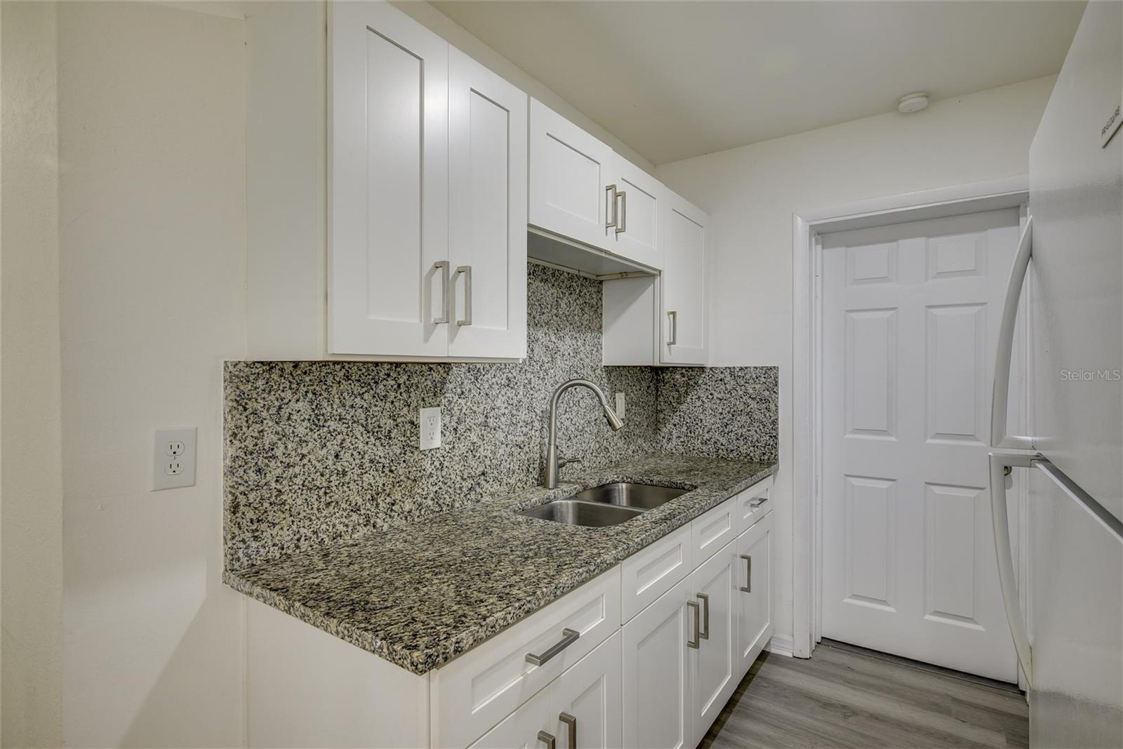 Image 6 of 20 For 1709 Comanche Avenue