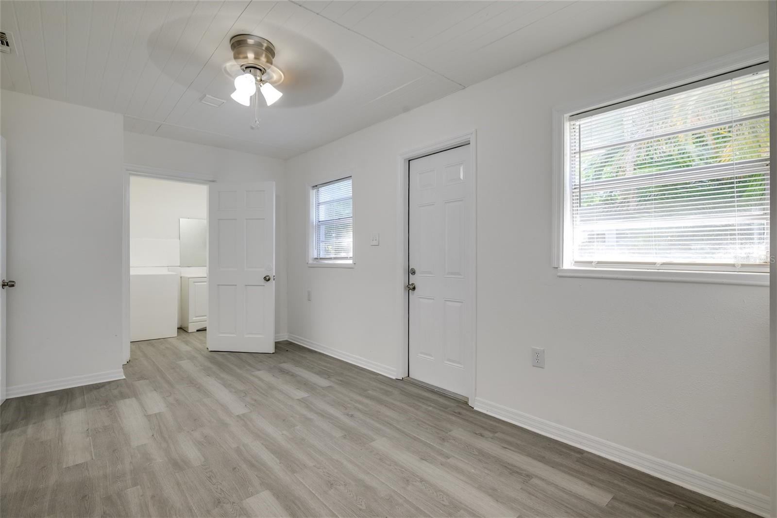 Image 9 of 20 For 1709 Comanche Avenue