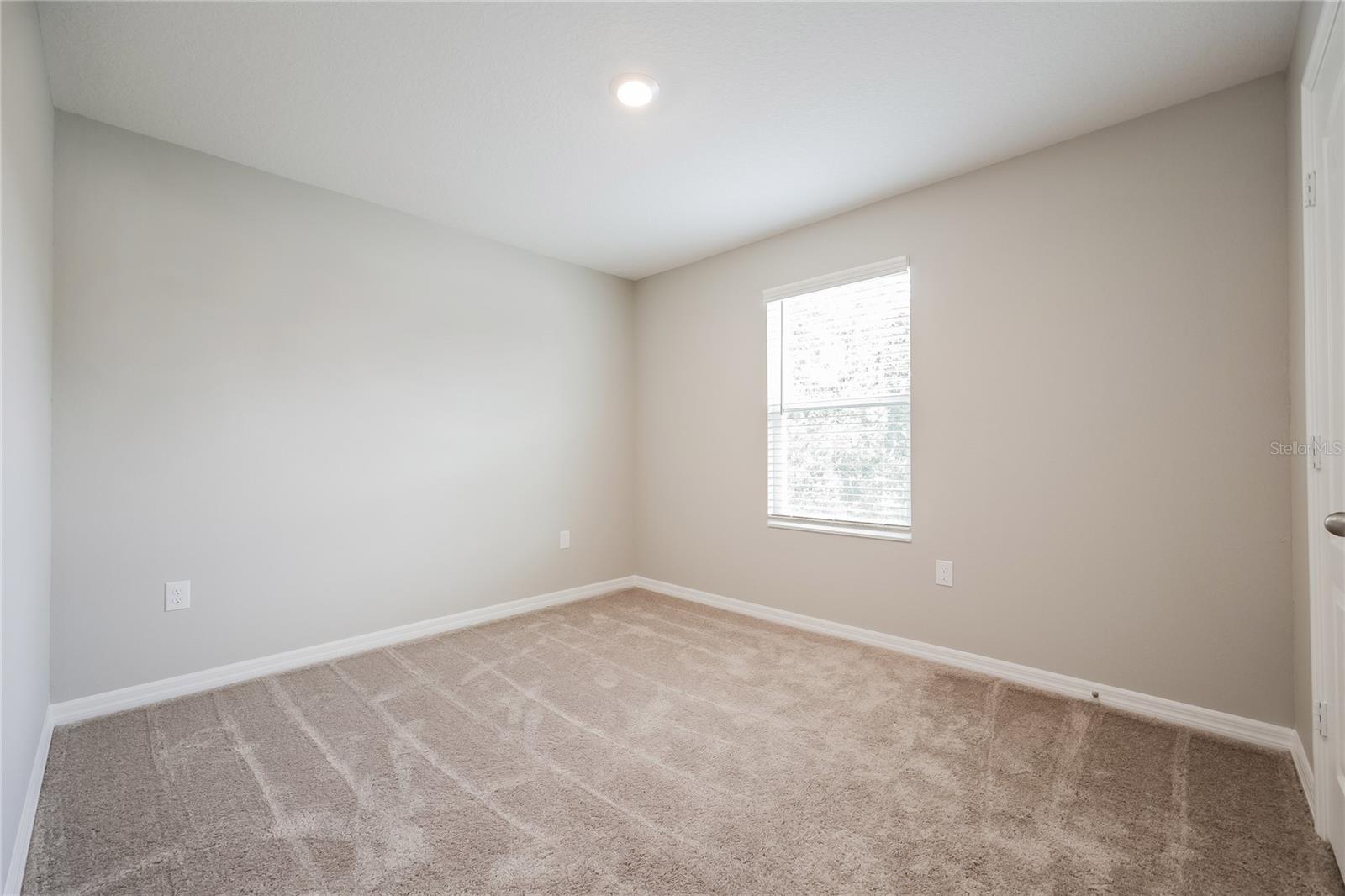 Image 12 of 17 For 1662 Redfin Drive