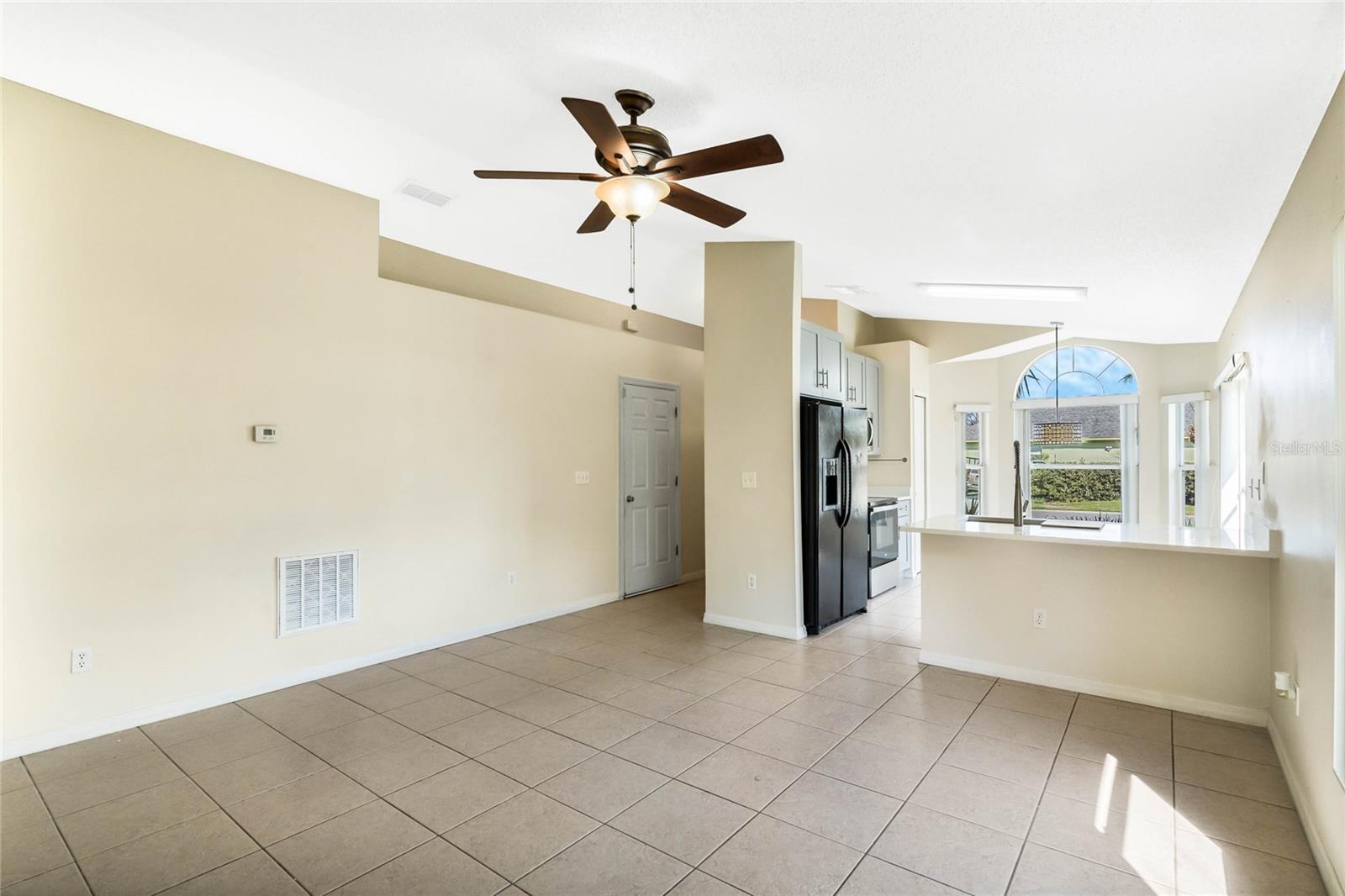 Image 6 of 14 For 2429 Daffadil Terrace