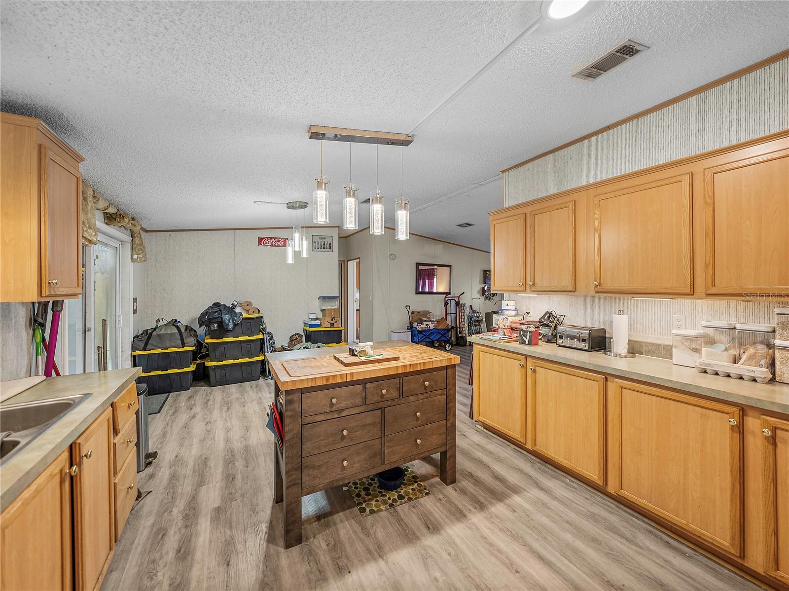 Image 41 of 100 For 11404 Lithia Pinecrest Road