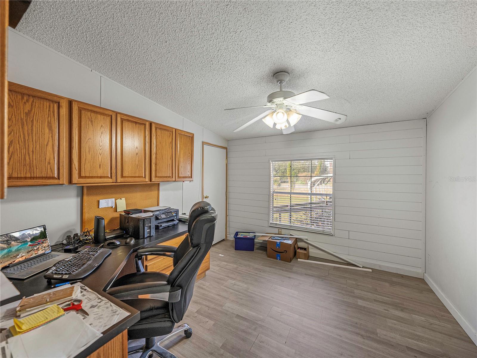 Image 42 of 100 For 11404 Lithia Pinecrest Road