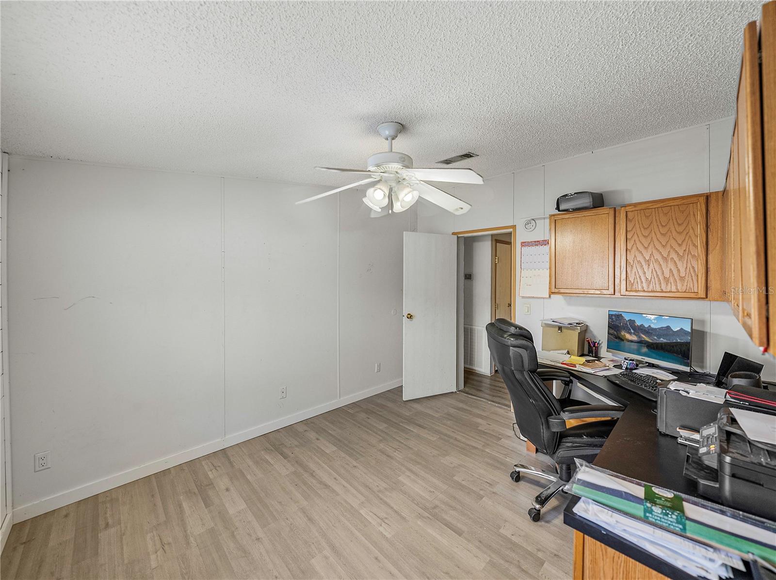 Image 44 of 100 For 11404 Lithia Pinecrest Road