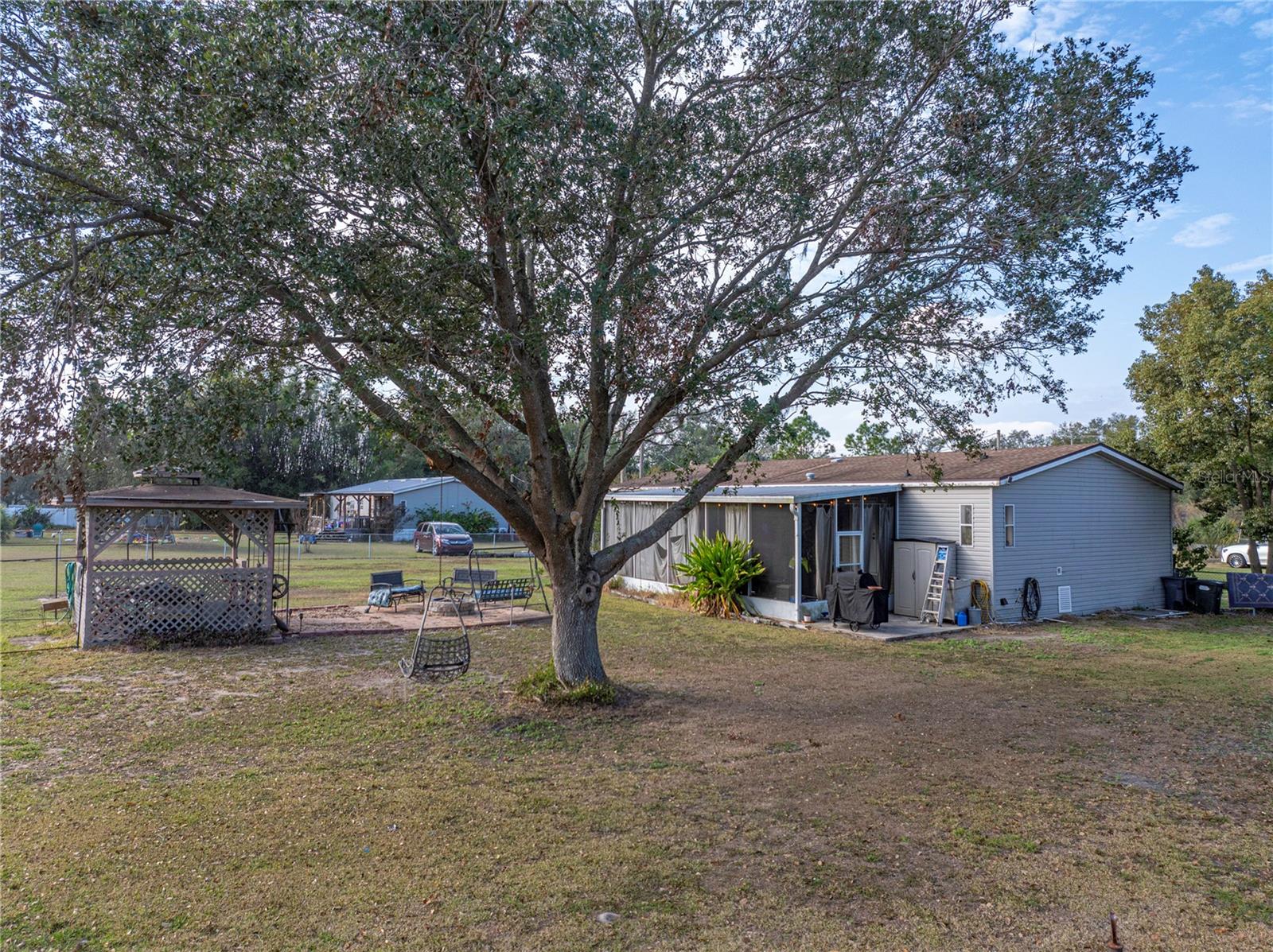 Image 82 of 100 For 11404 Lithia Pinecrest Road