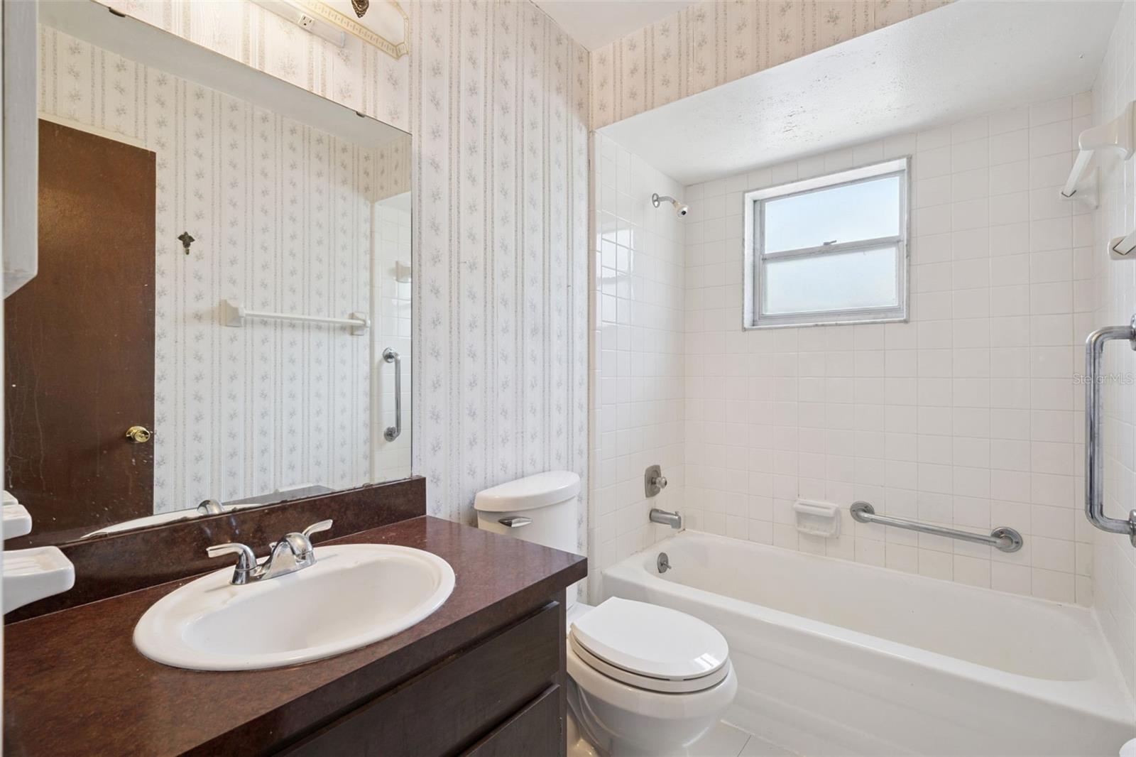Image 15 of 27 For 608 Wavecrest Drive