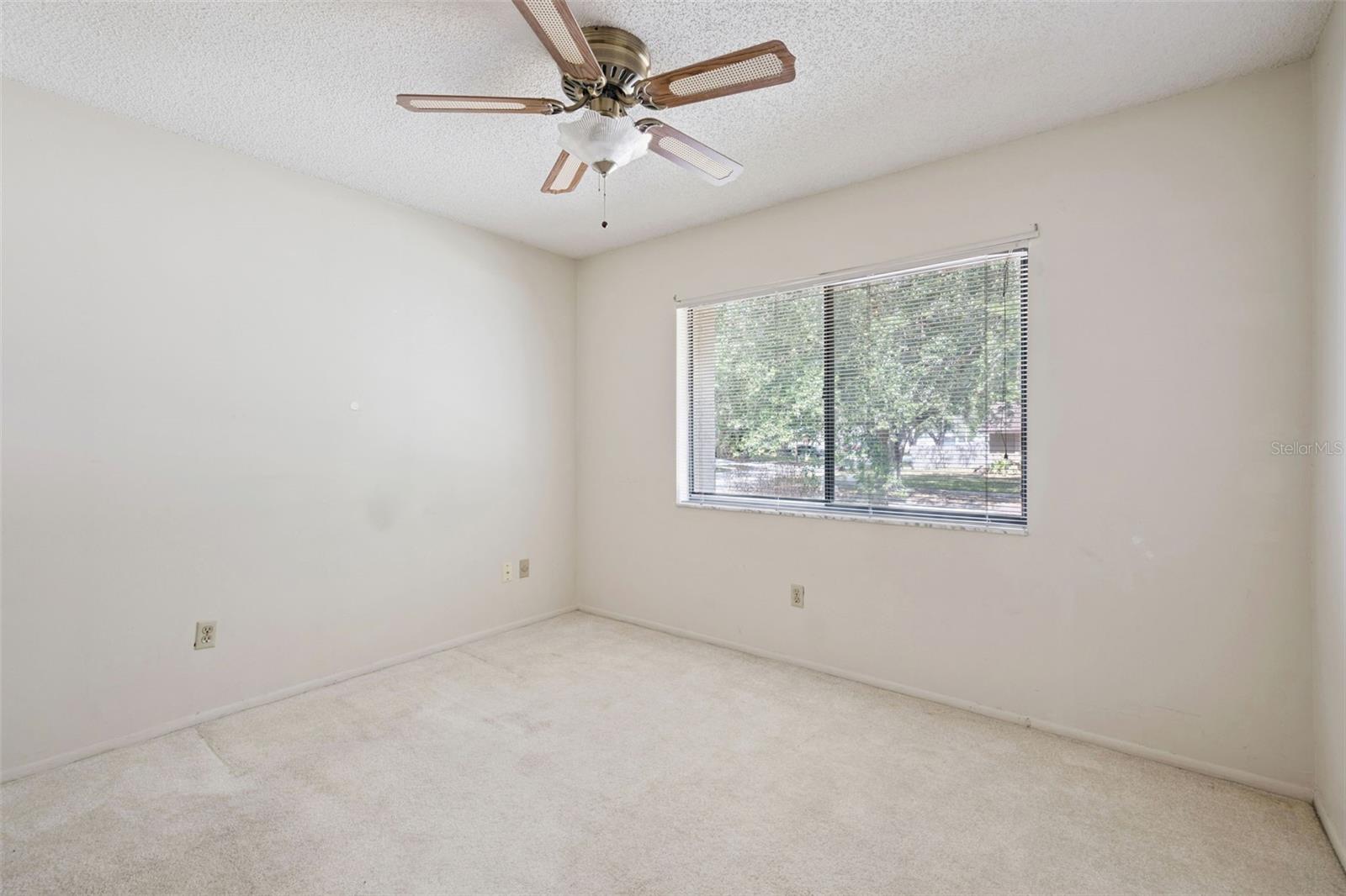 Image 16 of 27 For 608 Wavecrest Drive