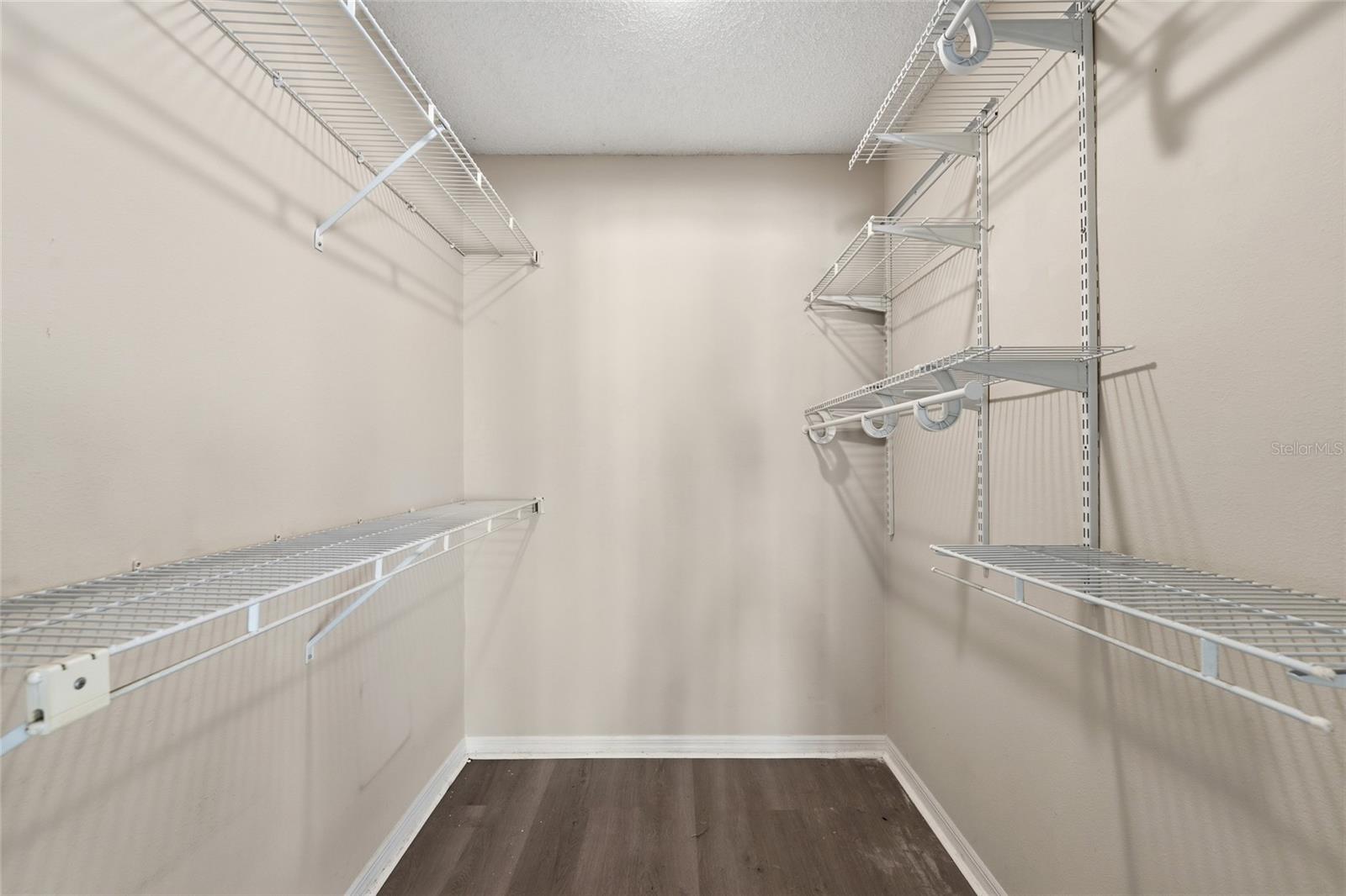 Image 20 of 31 For 854 Blackgum Court