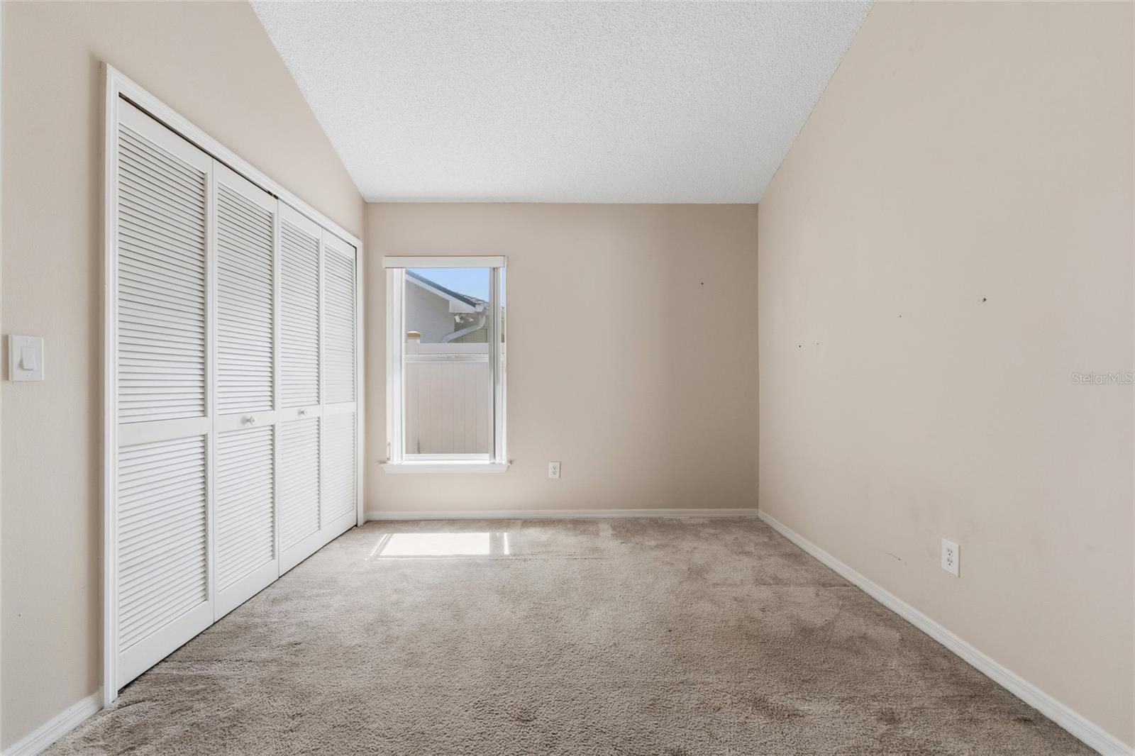 Image 21 of 31 For 854 Blackgum Court