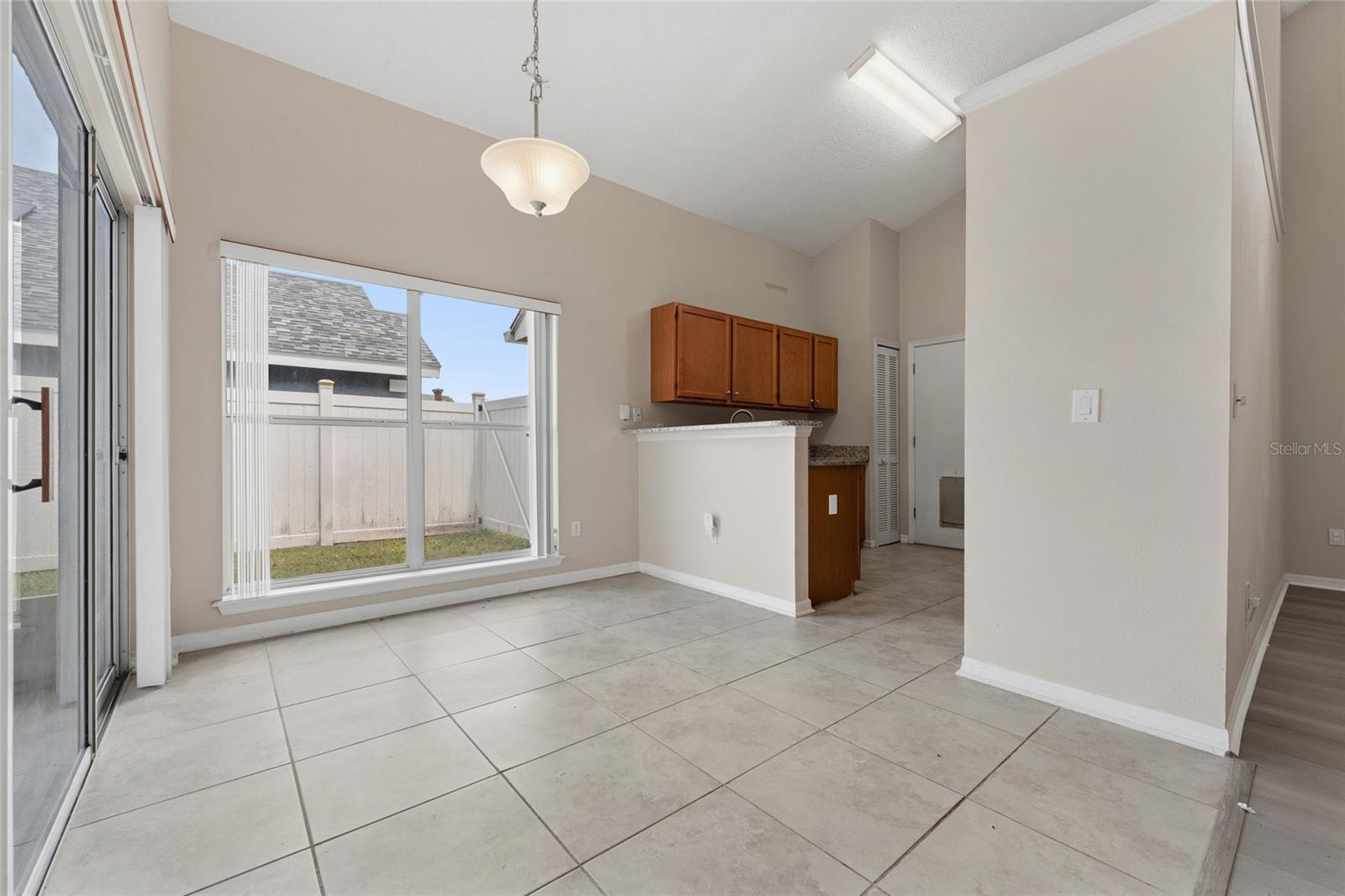 Image 8 of 31 For 854 Blackgum Court