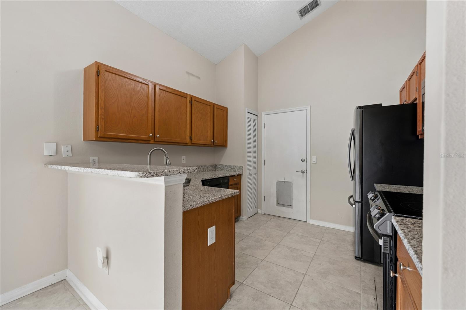 Image 9 of 31 For 854 Blackgum Court