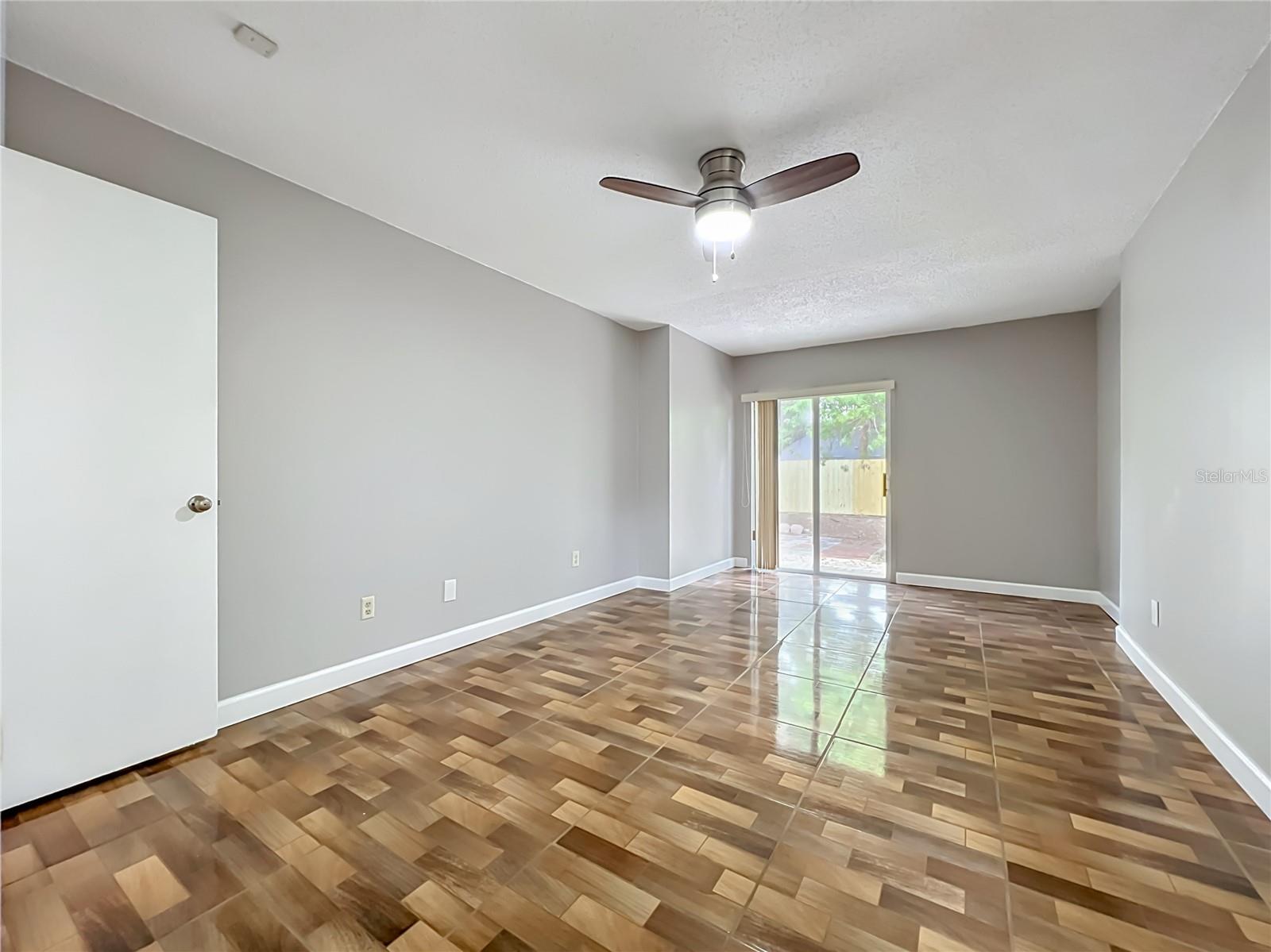 Image 21 of 43 For 2557 Riva Court