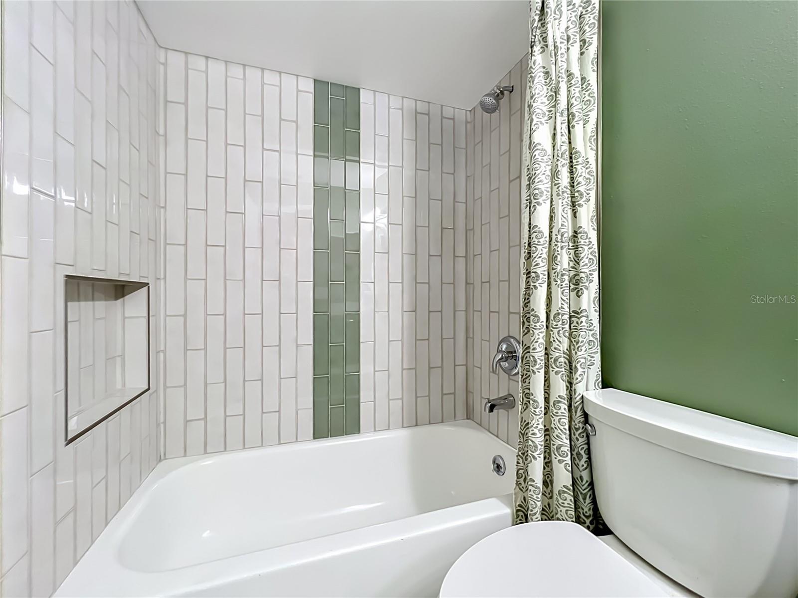 Image 25 of 43 For 2557 Riva Court