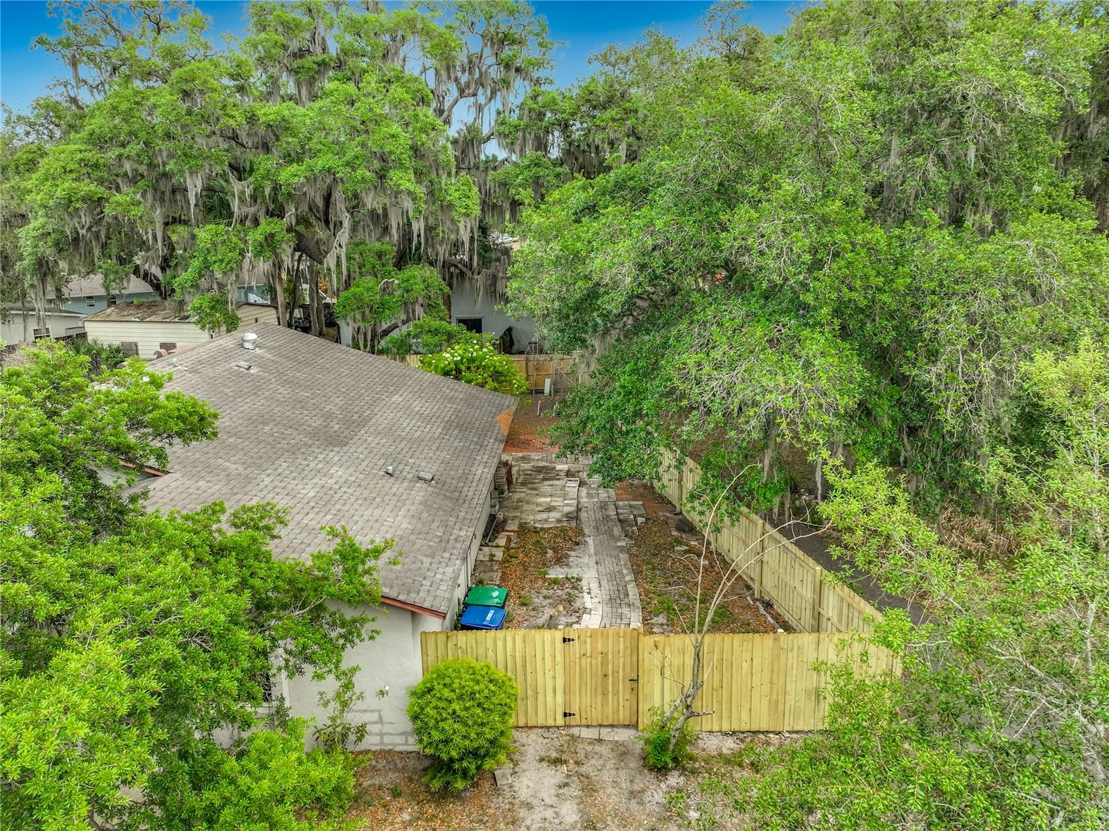 Image 34 of 43 For 2557 Riva Court