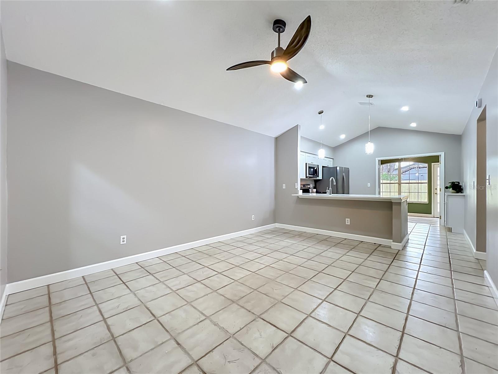 Image 5 of 43 For 2557 Riva Court