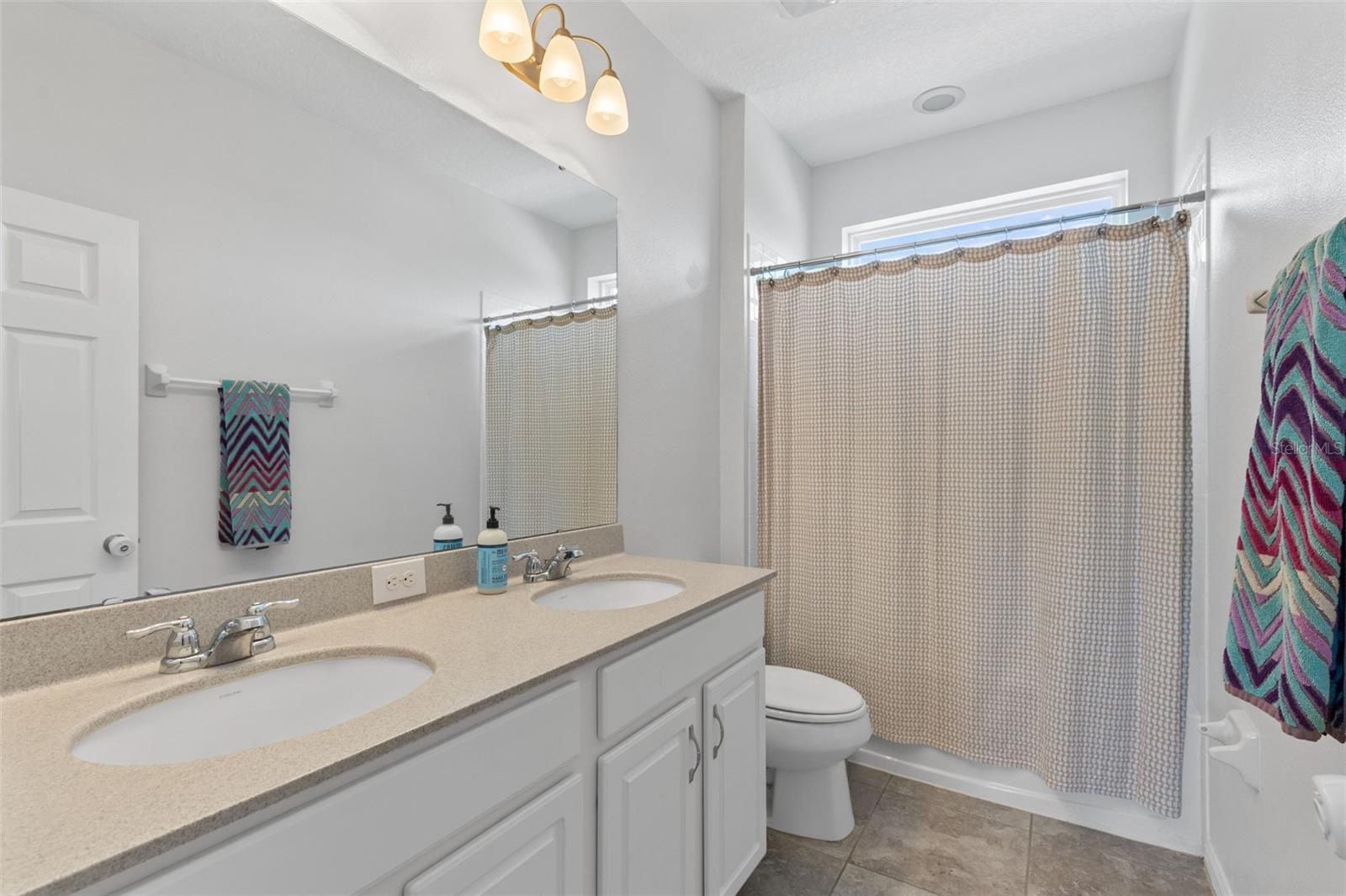 Image 23 of 32 For 2819 Stonegate Drive