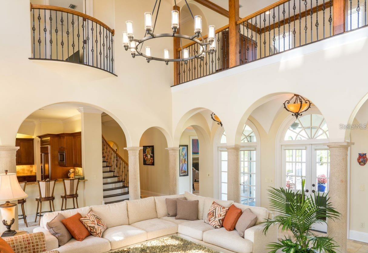 Image 11 of 45 For 713 Eastlawn Drive