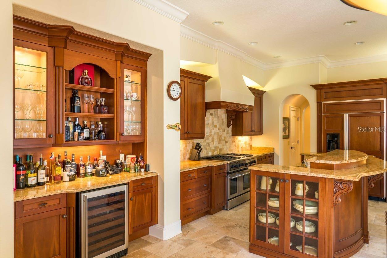 Image 21 of 45 For 713 Eastlawn Drive