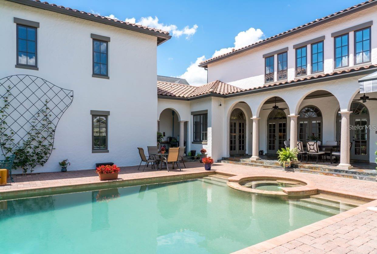 Image 32 of 45 For 713 Eastlawn Drive