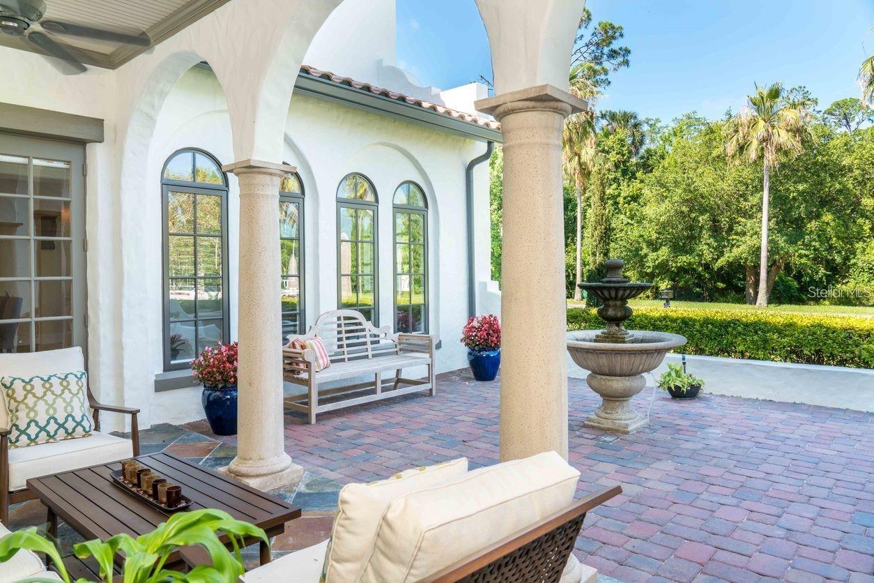 Image 4 of 45 For 713 Eastlawn Drive