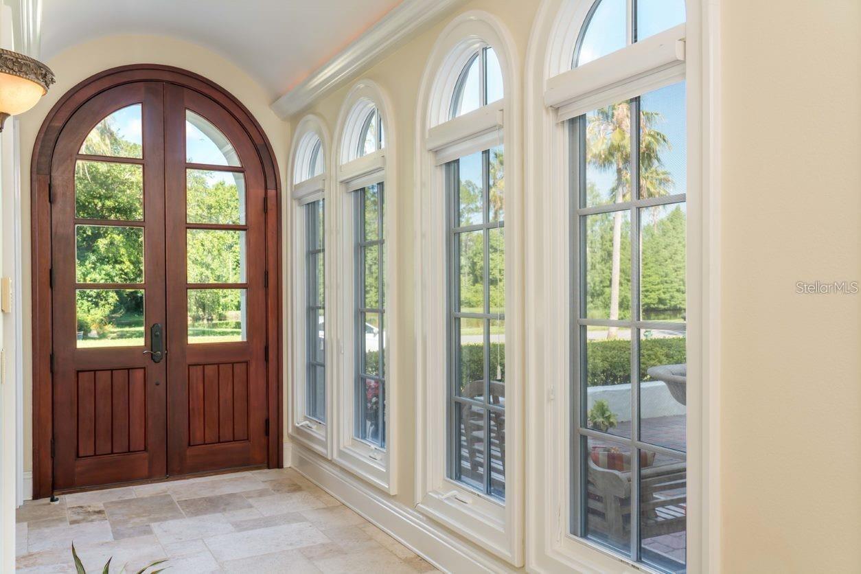 Image 5 of 45 For 713 Eastlawn Drive