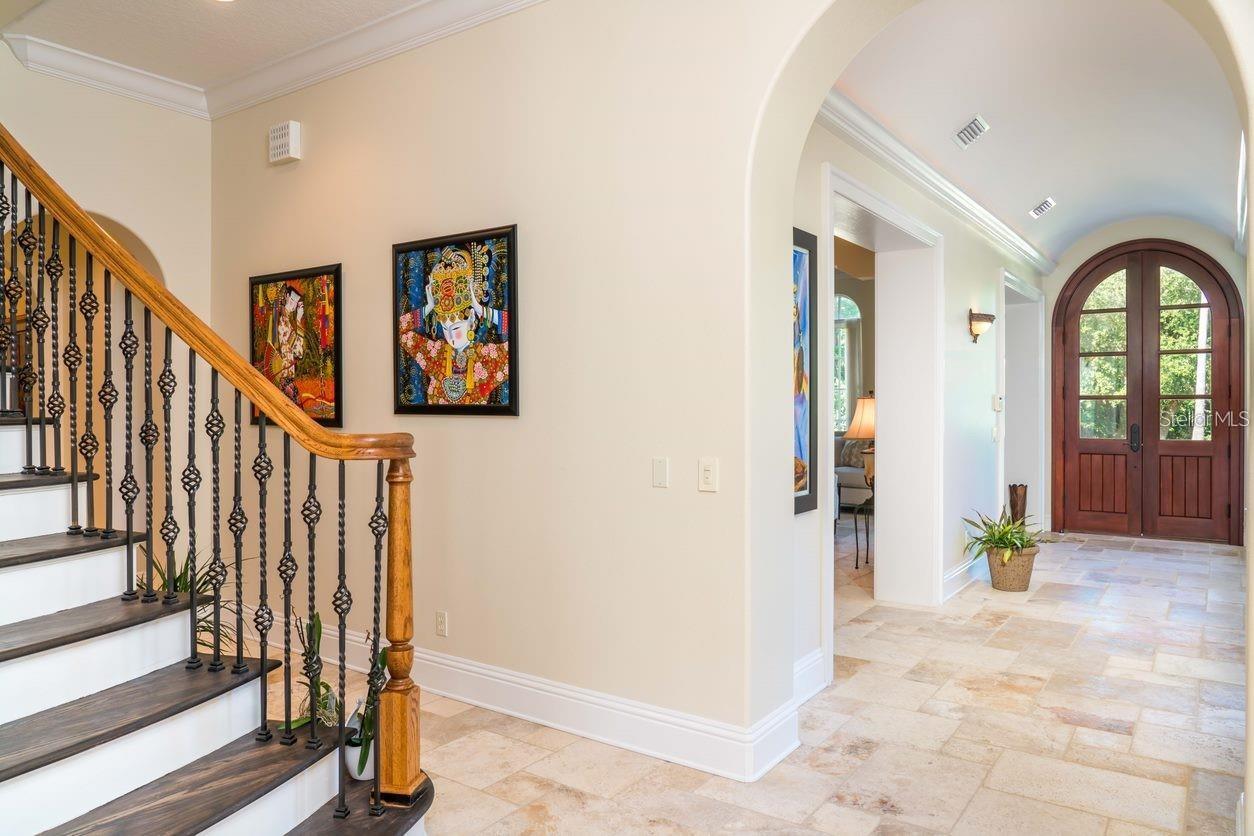 Image 6 of 45 For 713 Eastlawn Drive