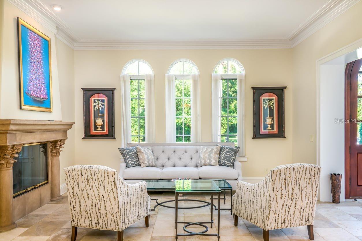 Image 9 of 45 For 713 Eastlawn Drive