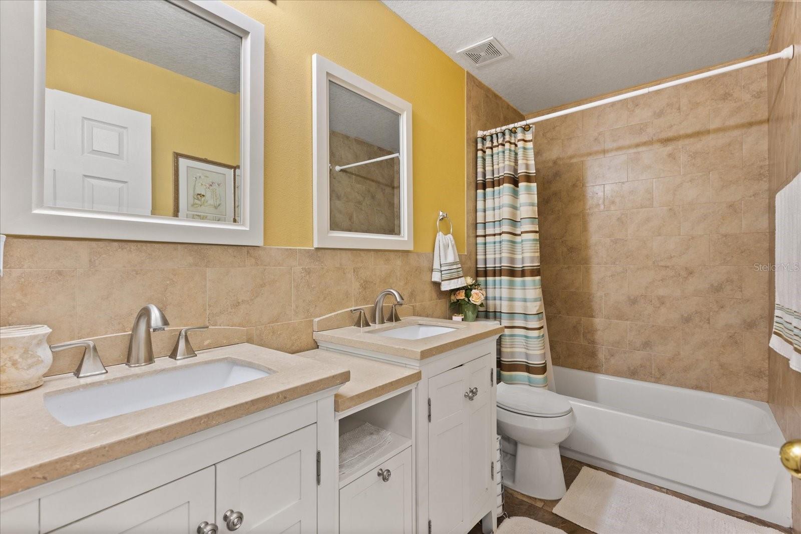 Image 14 of 26 For 7407 Country Run Parkway