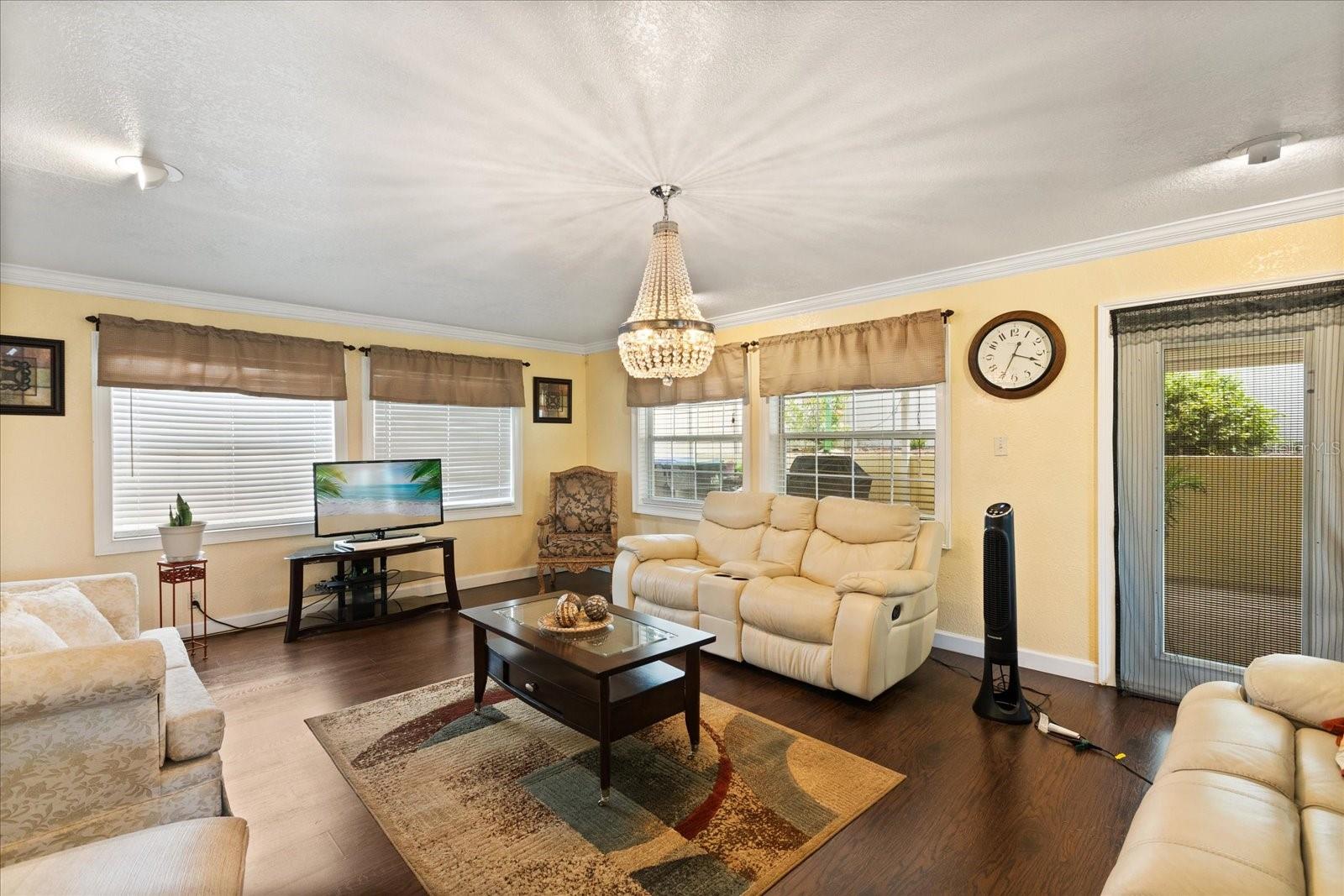 Image 6 of 26 For 7407 Country Run Parkway