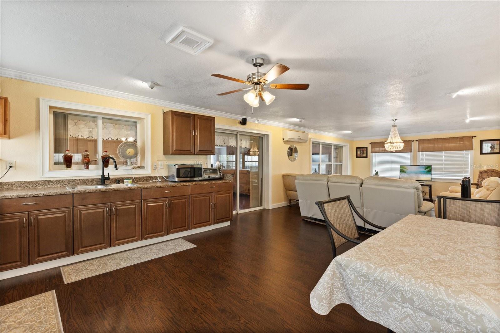 Image 8 of 26 For 7407 Country Run Parkway