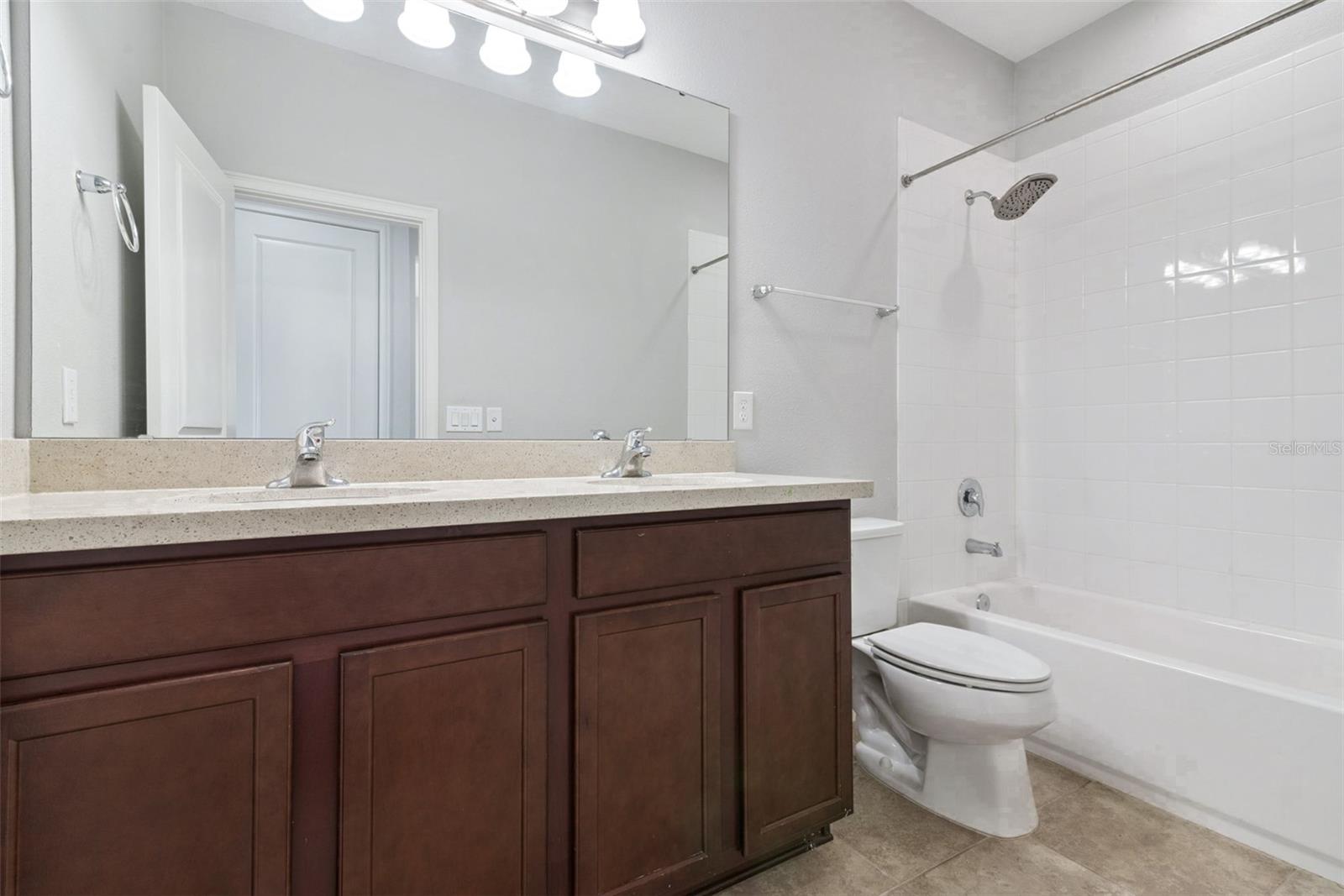 Image 28 of 56 For 9044 Tavistock Lakes Boulevard