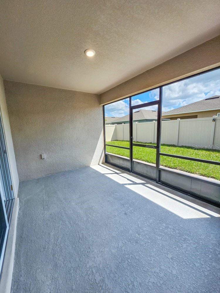 Image 19 of 22 For 864 Gunnison Drive