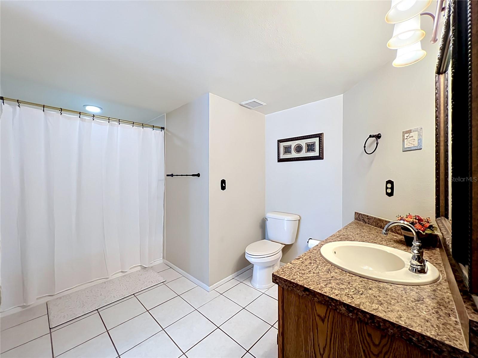 Image 41 of 97 For 944 Southridge Trail