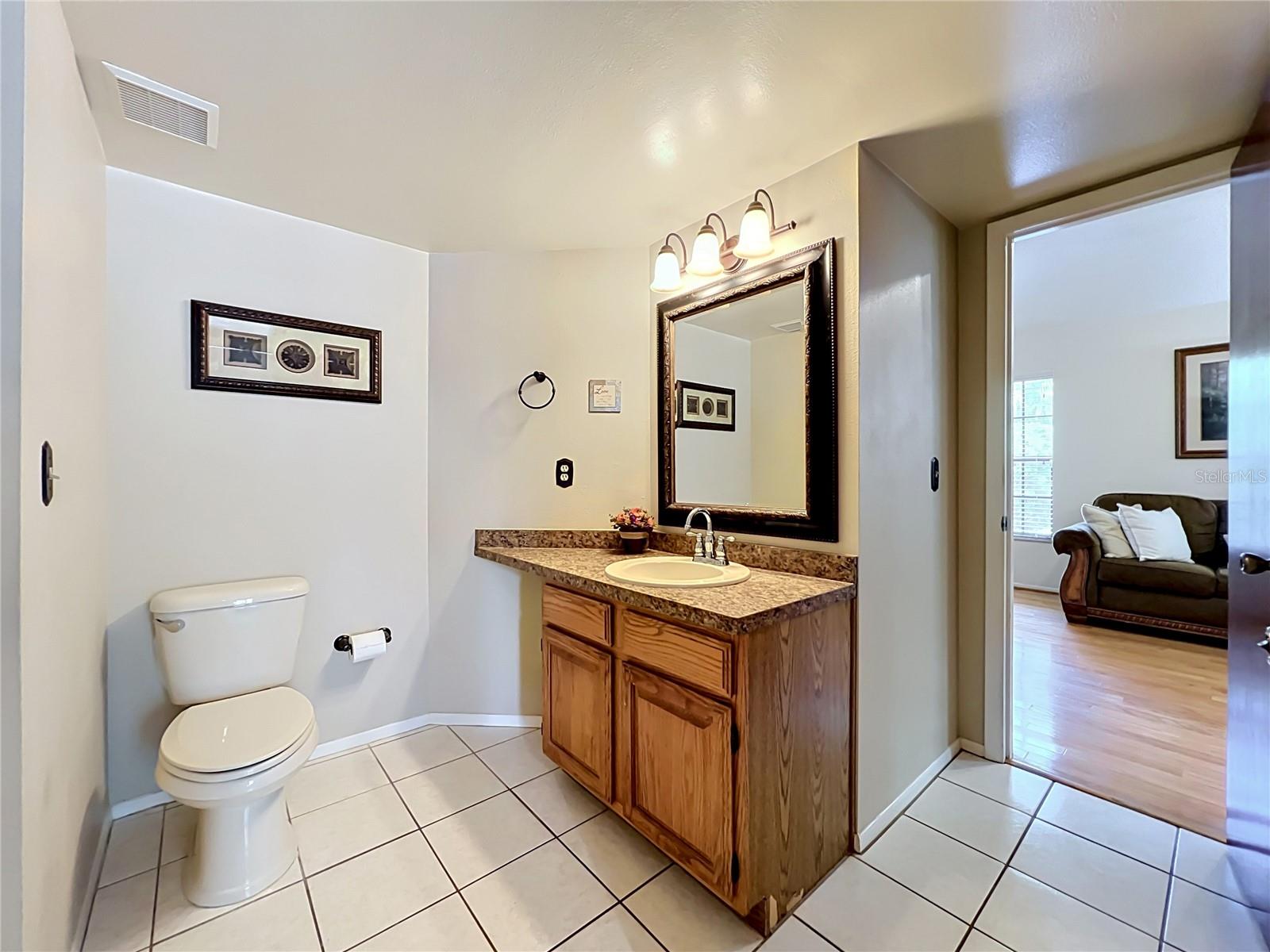Image 42 of 97 For 944 Southridge Trail