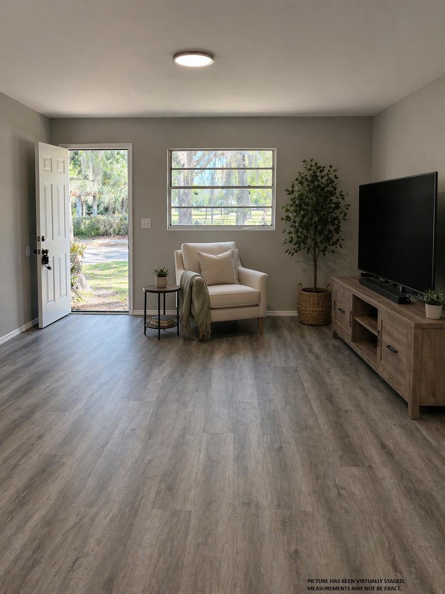 Image 10 of 32 For 190 Ventris Avenue