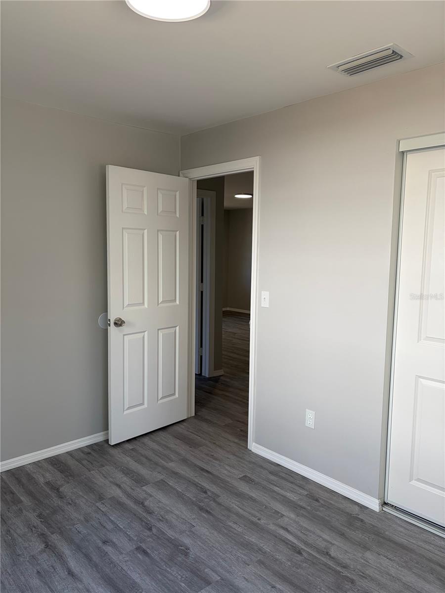 Image 22 of 32 For 190 Ventris Avenue