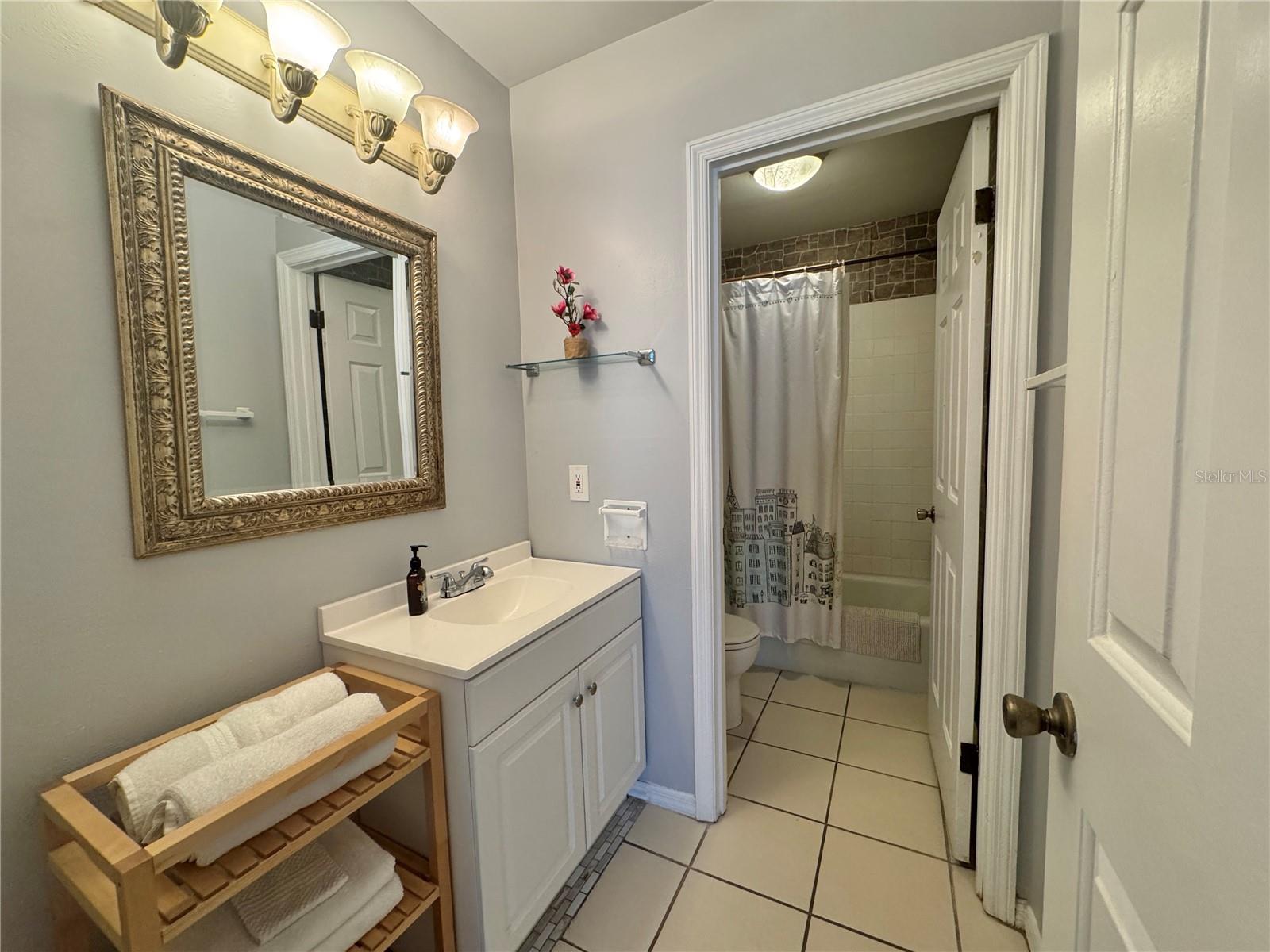 Image 22 of 28 For 1106 Villa Lane 81