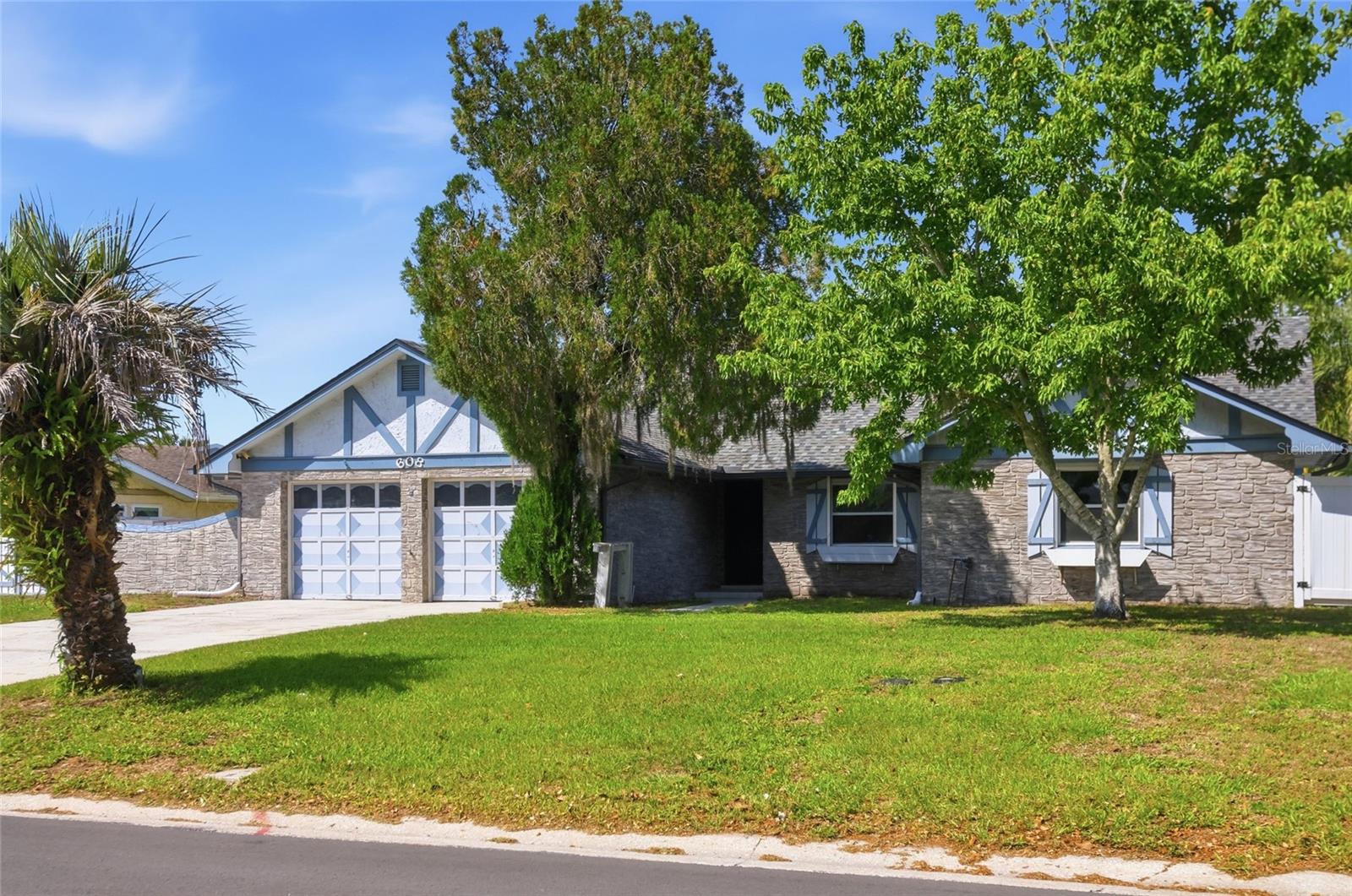 Image 4 of 67 For 608 Ponderosa Drive