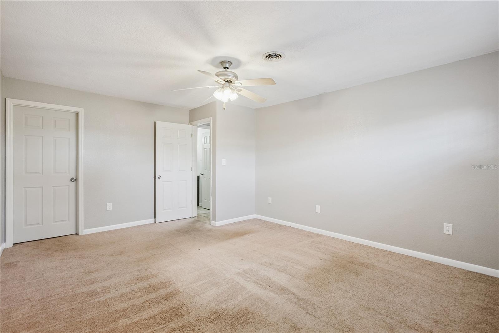 Image 12 of 28 For 516 B St  