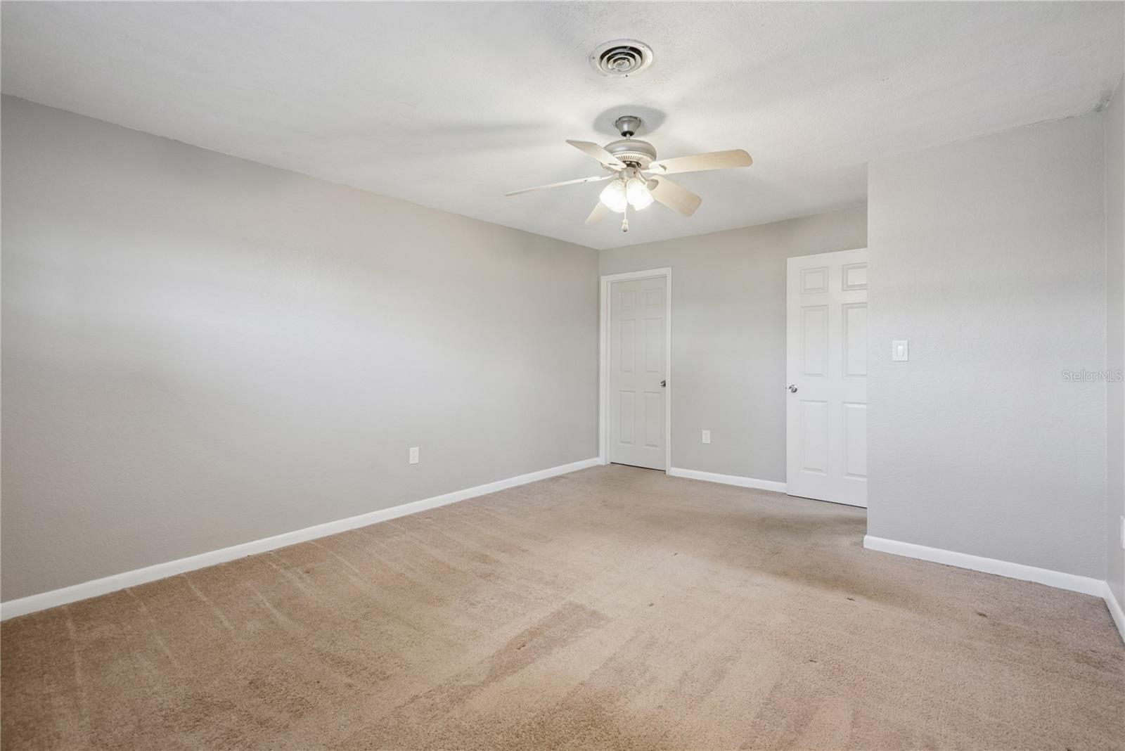Image 13 of 28 For 516 B St  