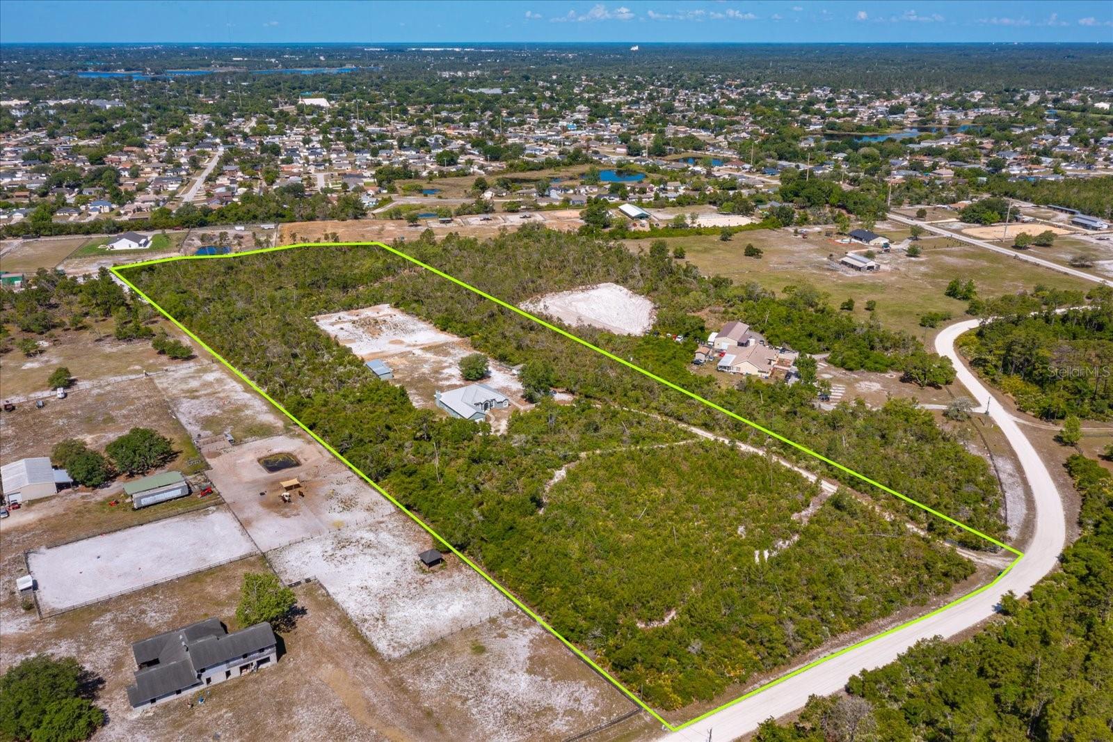 Image 7 of 34 For 3335 Riverhead Drive
