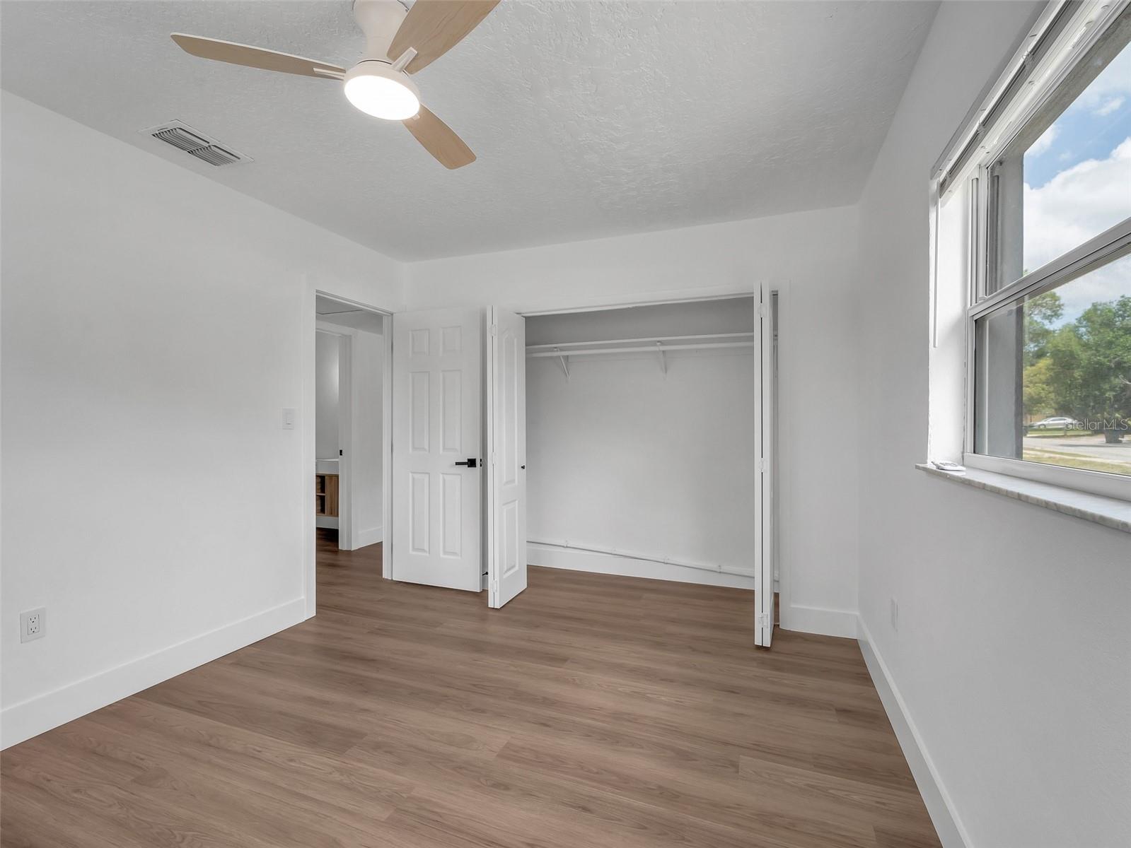 Image 11 of 34 For 900 Jamela Drive