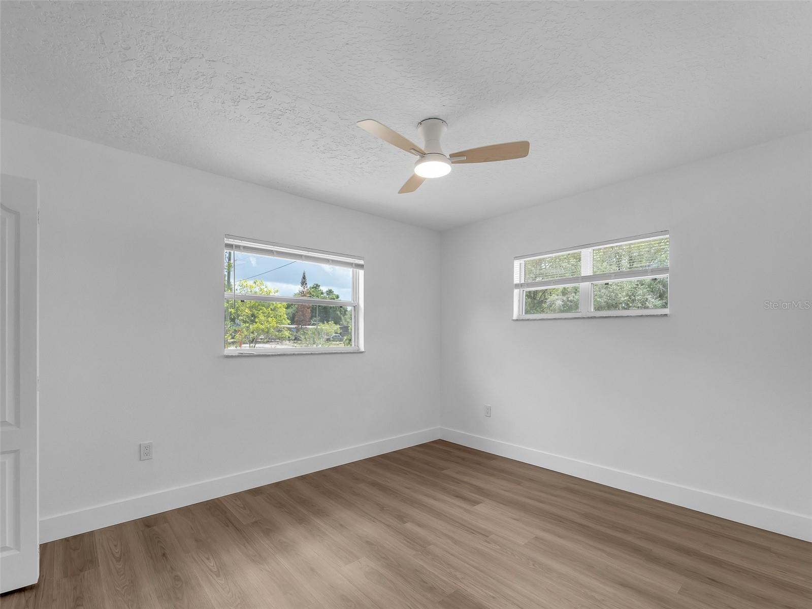 Image 14 of 34 For 900 Jamela Drive