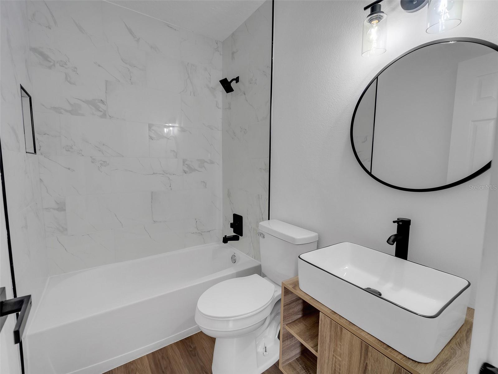 Image 15 of 34 For 900 Jamela Drive