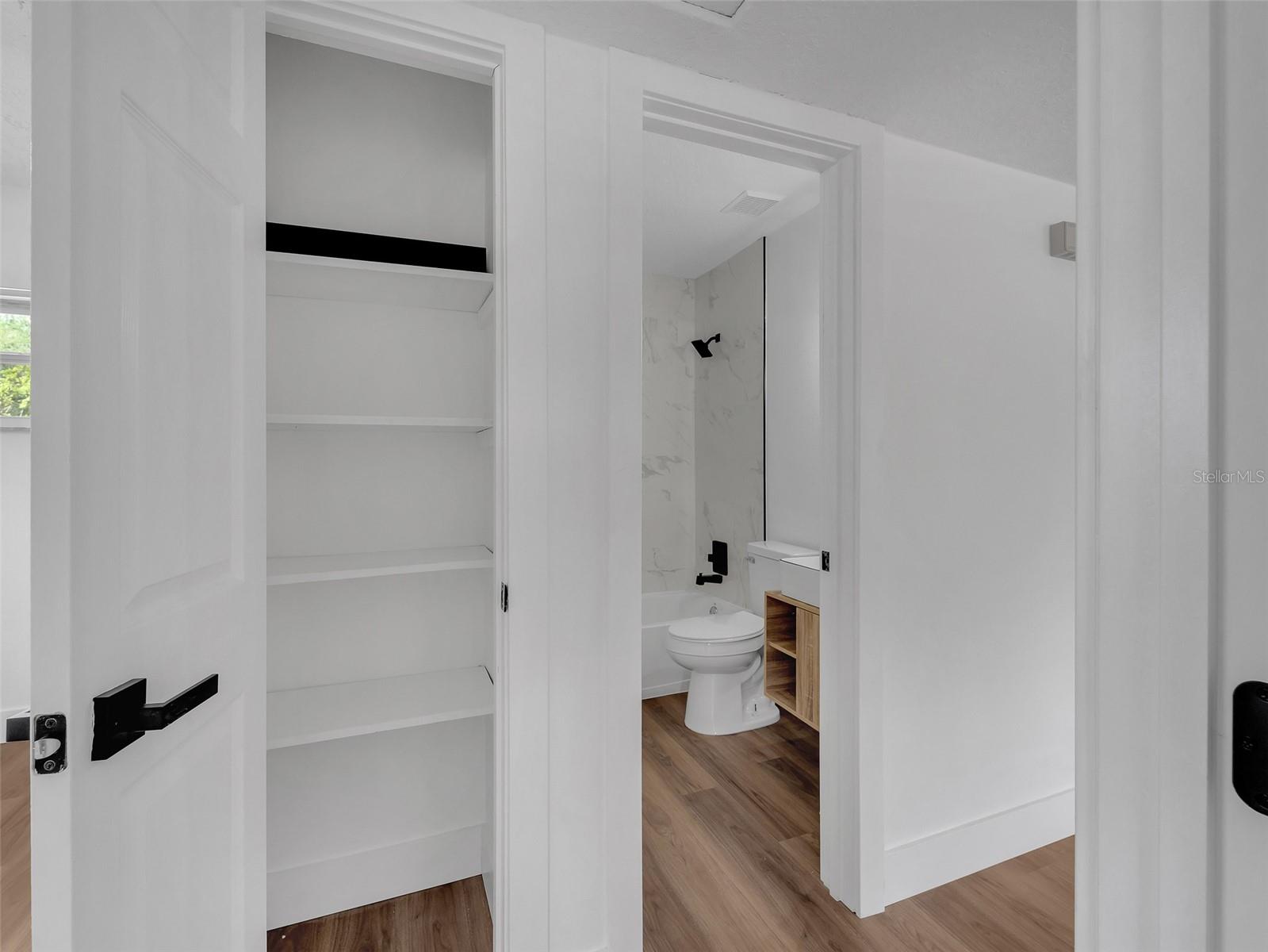 Image 18 of 34 For 900 Jamela Drive