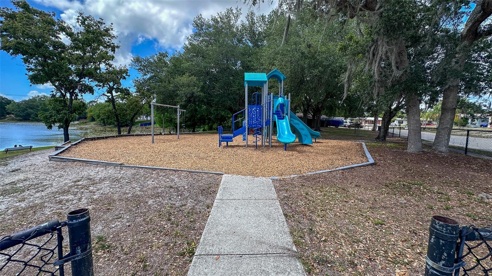 Image 32 of 34 For 900 Jamela Drive