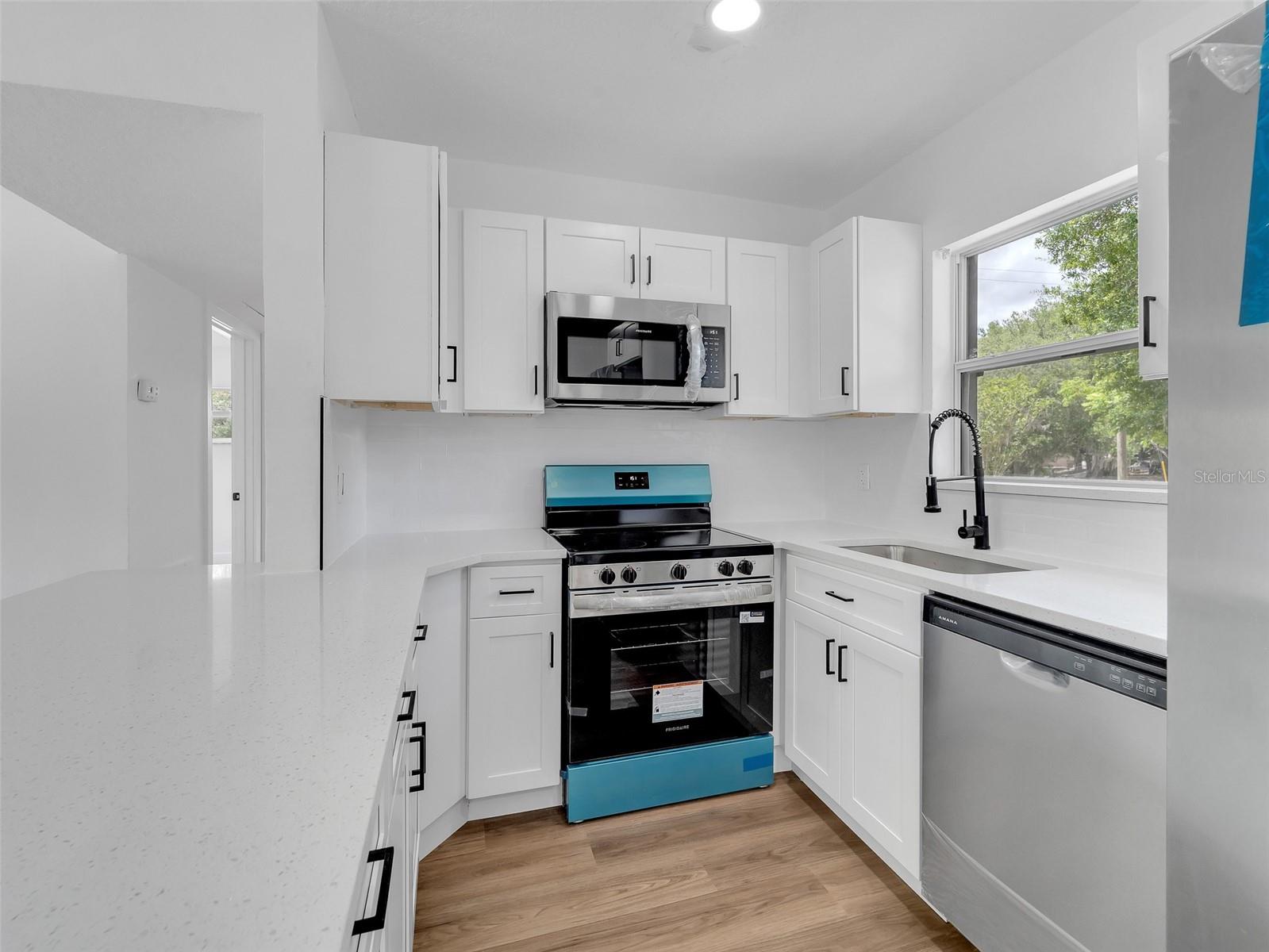 Image 9 of 34 For 900 Jamela Drive