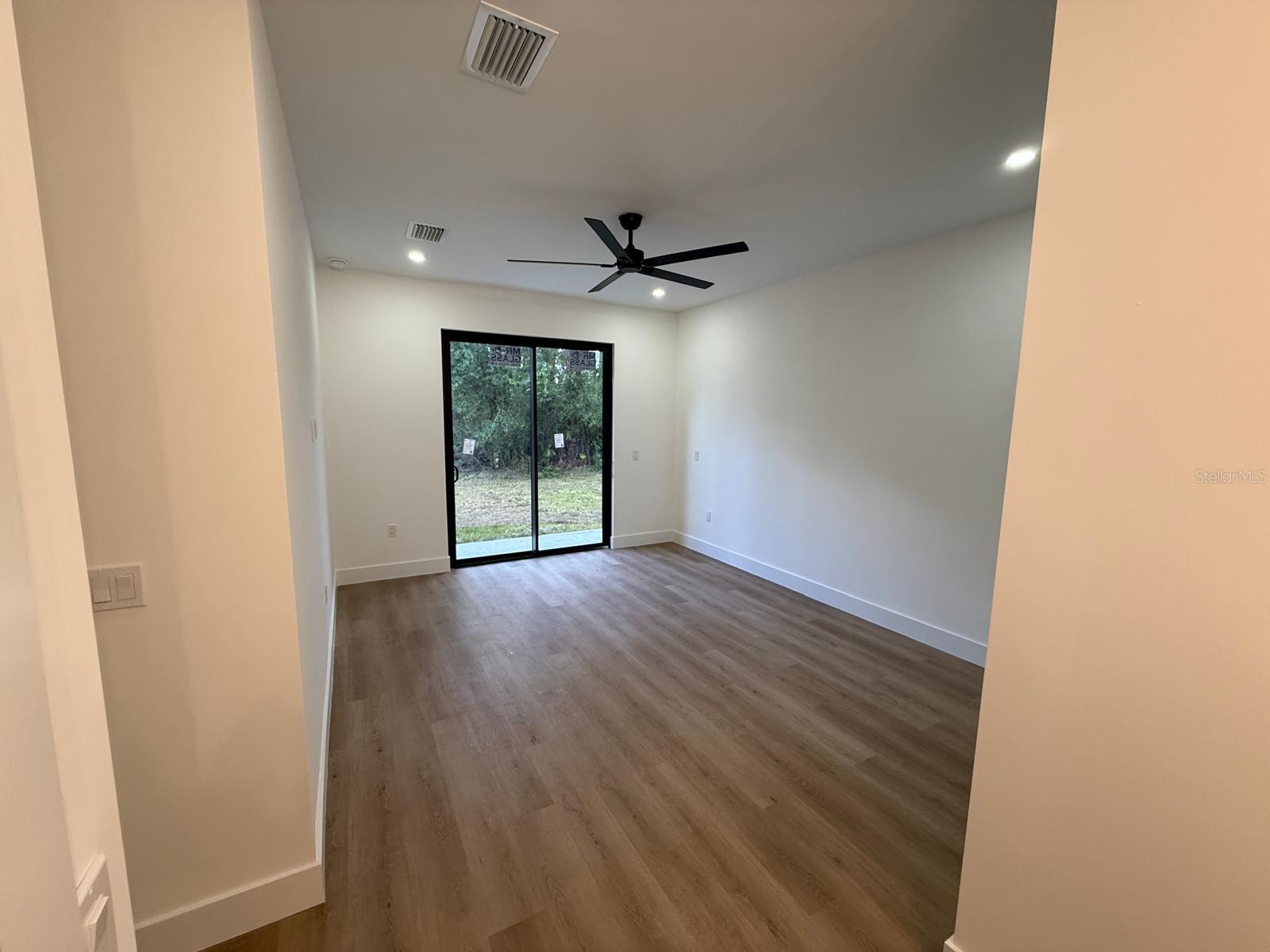 Image 15 of 19 For 1034 Alcalde Street E