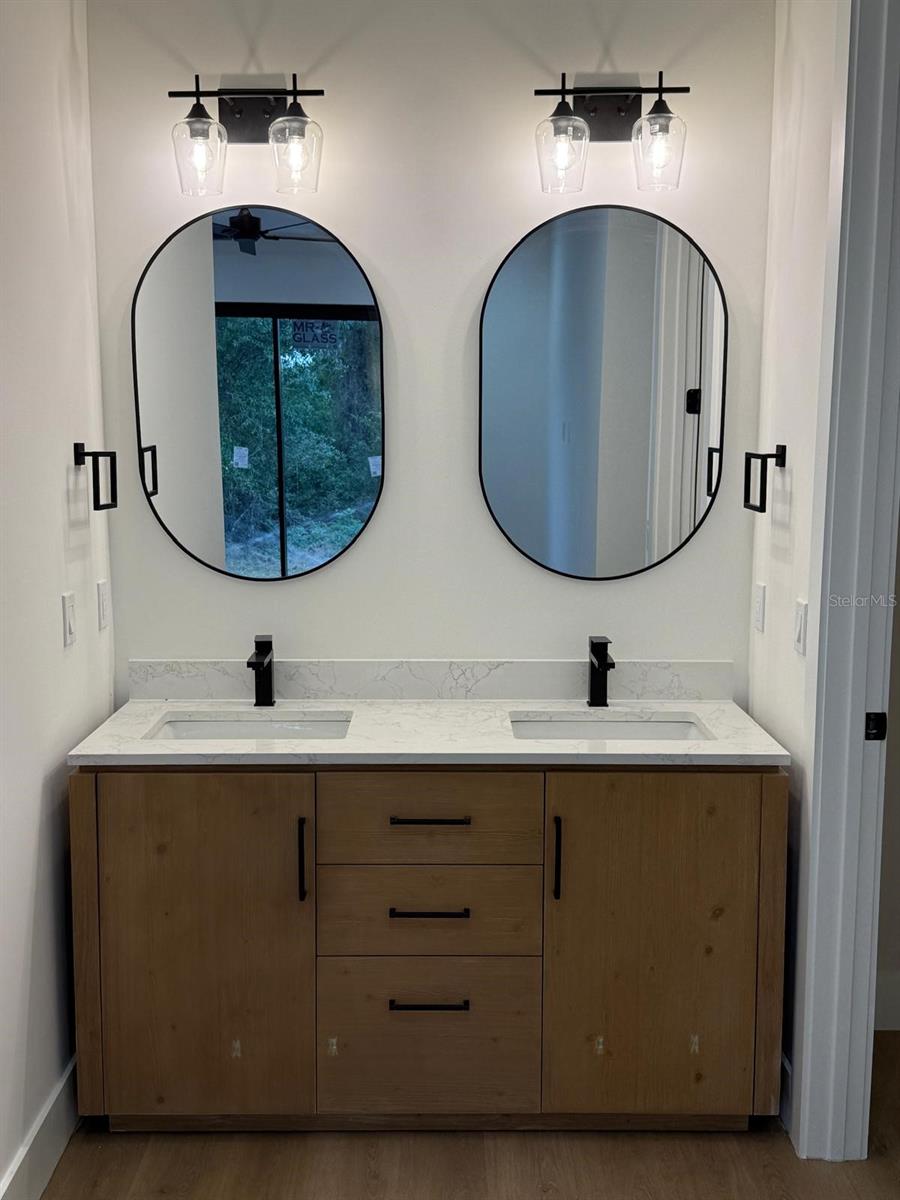 Image 16 of 19 For 1034 Alcalde Street E